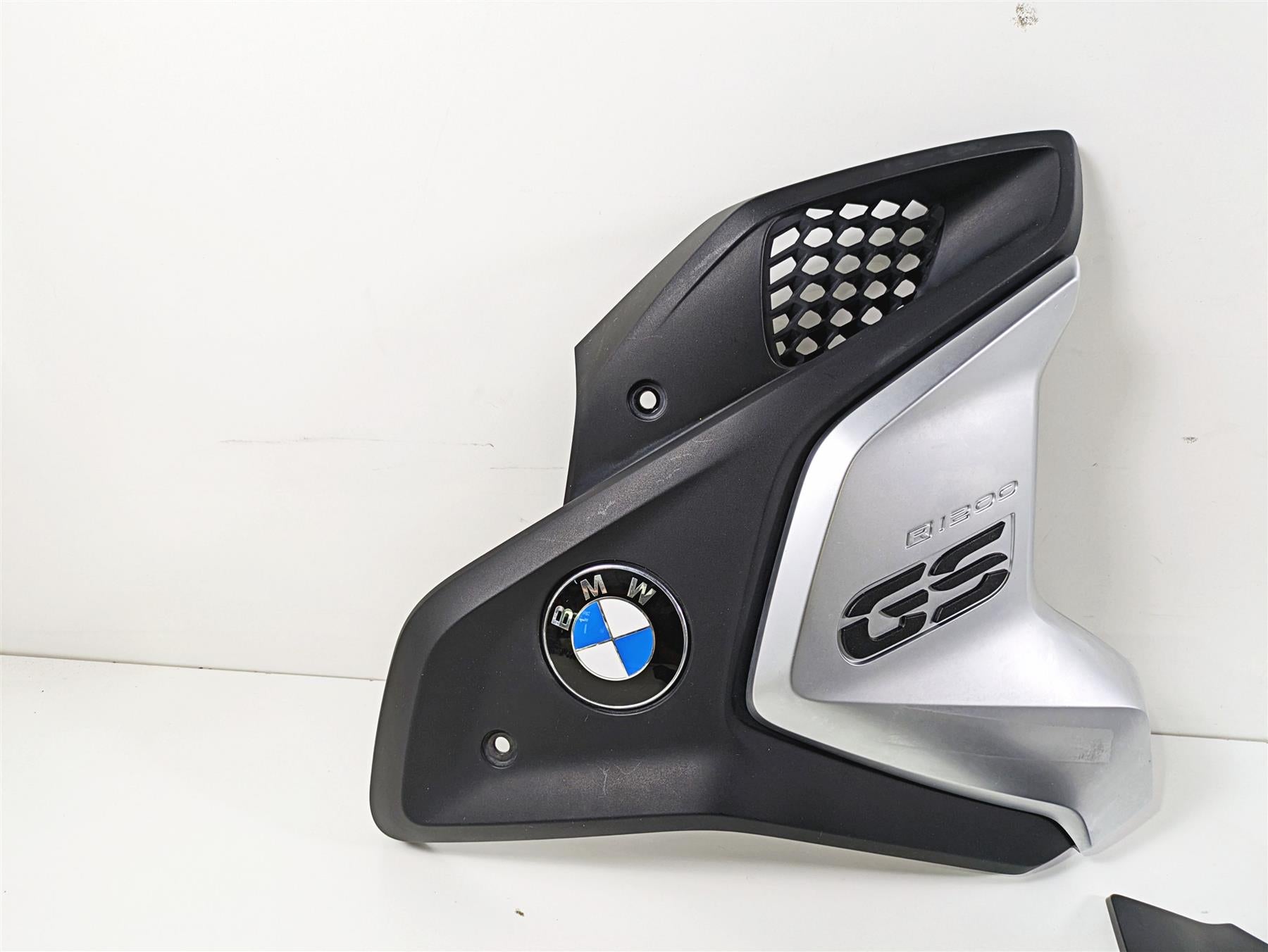 2018 BMW R1200GS GSW K50 Misc Cover Fairings Cowl Set 46638556656 {{ shop.shopifyCountryName }} - Mototech271