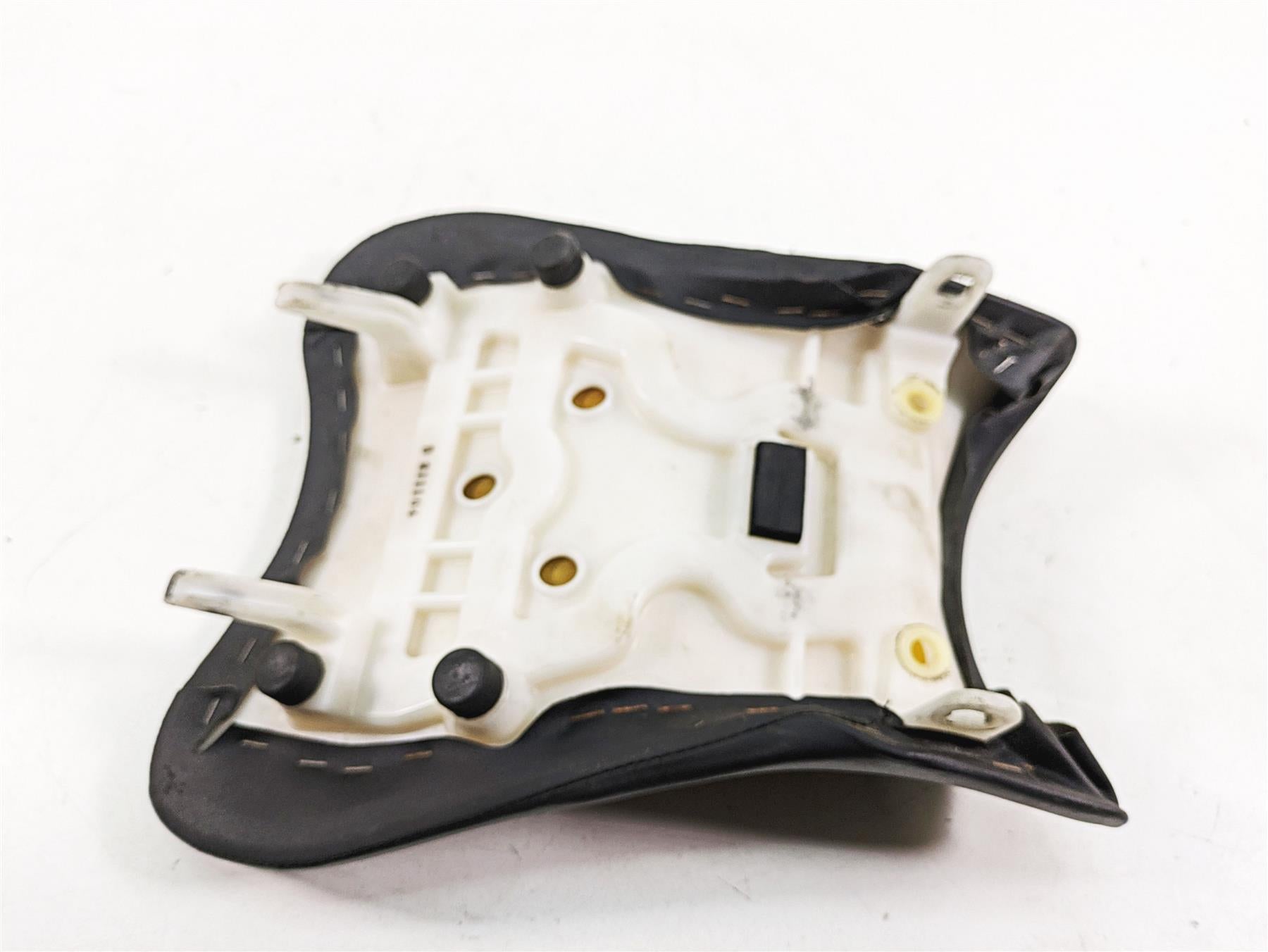 2009 Suzuki GSXR750 K9 Front Rider Seat Saddle - Read 45100-37H00-6BY {{ shop.shopifyCountryName }} - Mototech271