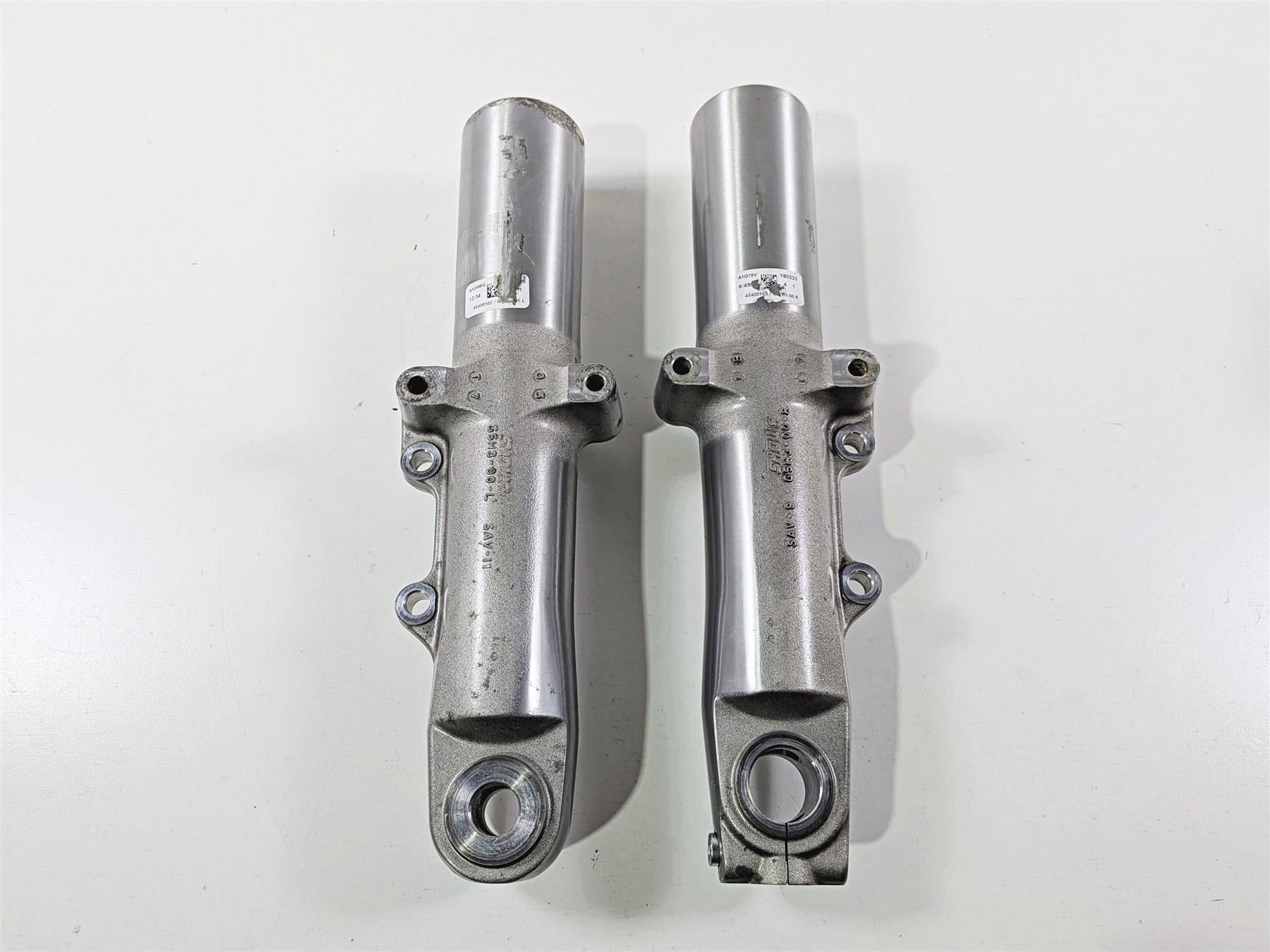 2018 Harley Touring FLHTCU Electra Glide Lower Fork Tube Set 45400102 45400103-Mototech271