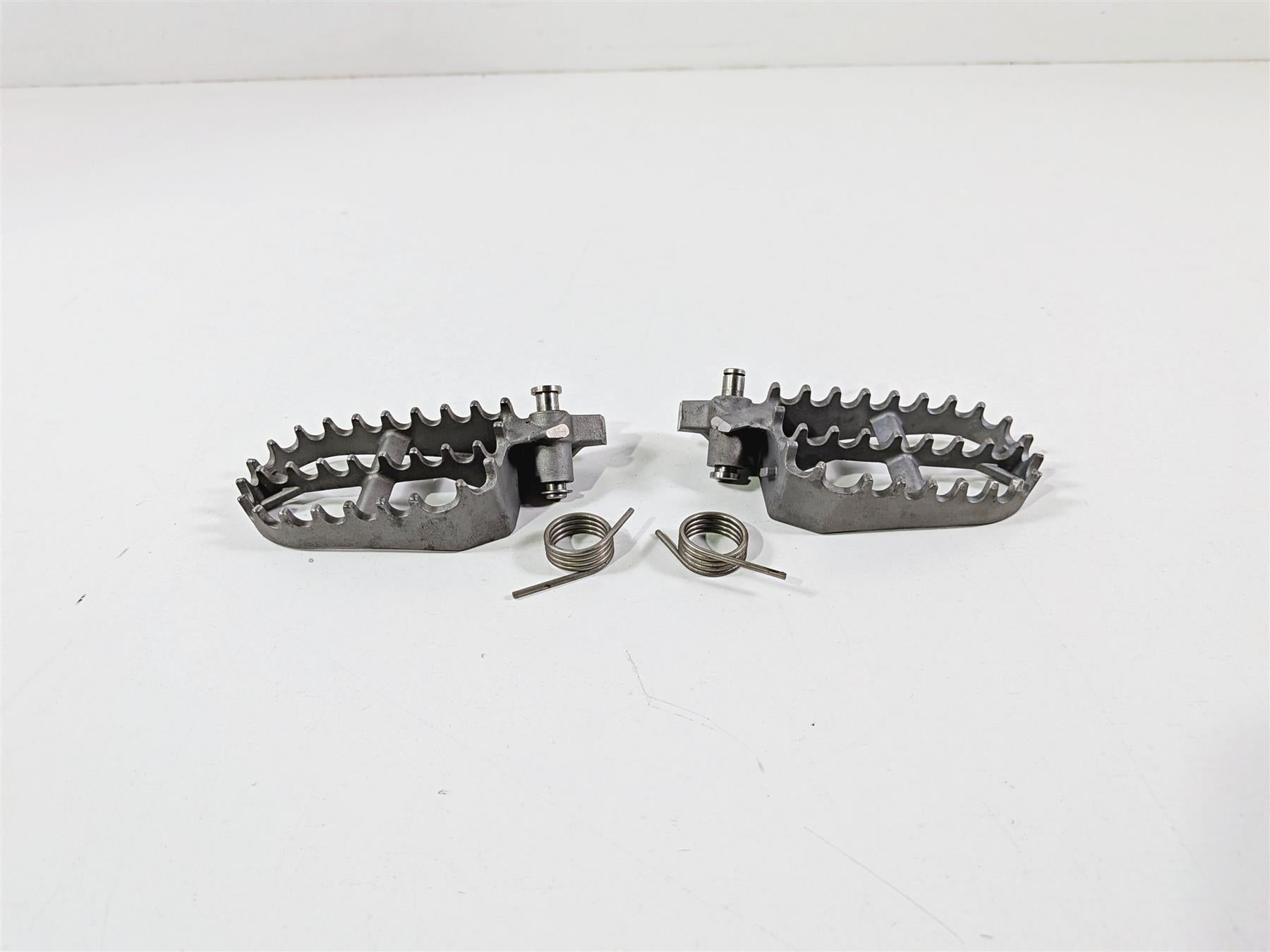 2019 BMW R1250GS K50 Enduro Front Foot Peg Rest Set 46718529843 46718529844 {{ shop.shopifyCountryName }} - Mototech271