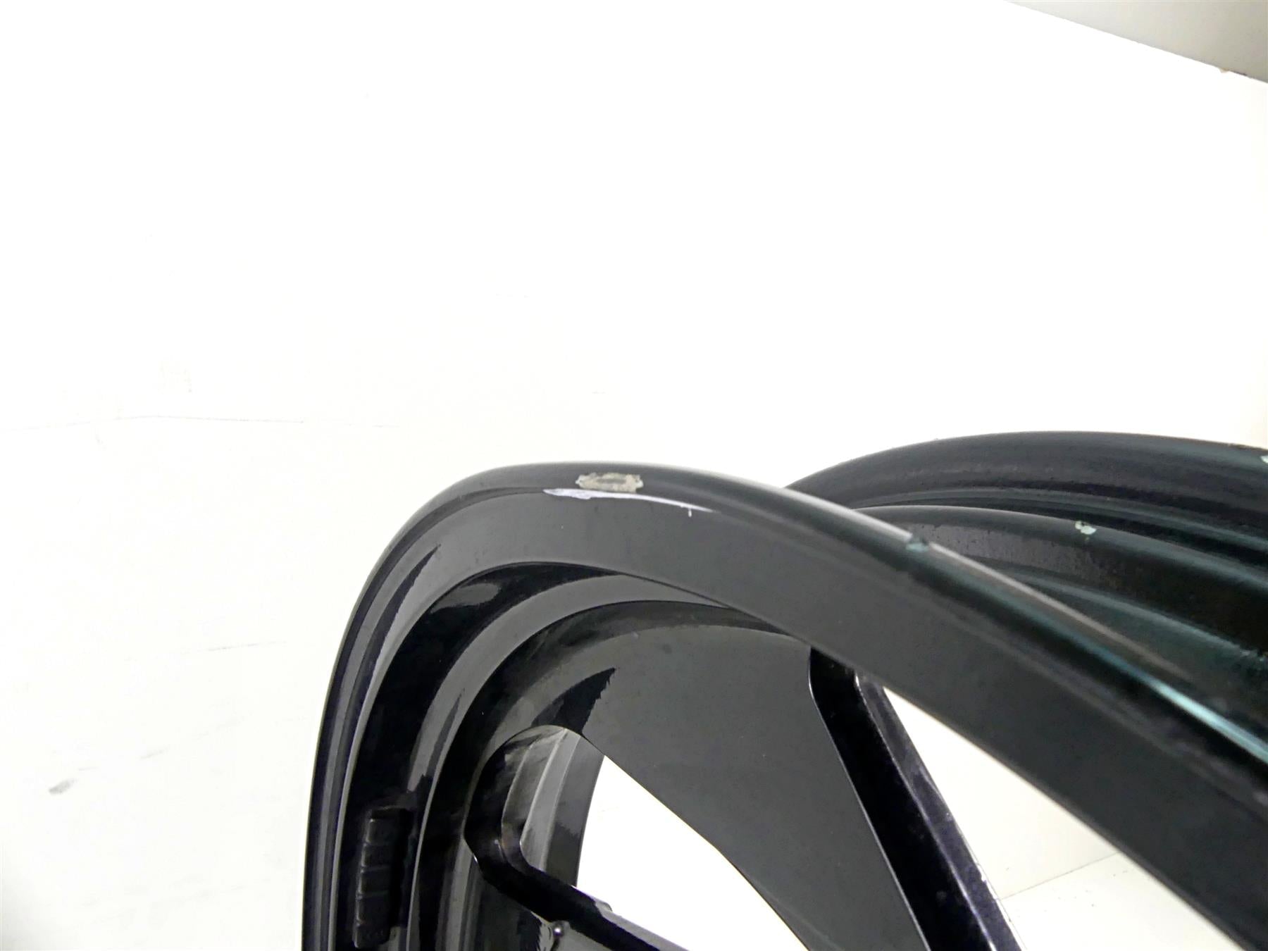 2008 Suzuki M109R VZR1800 18x3.5 Front Wheel Rim - Read 54111-48G00 {{ shop.shopifyCountryName }} - Mototech271