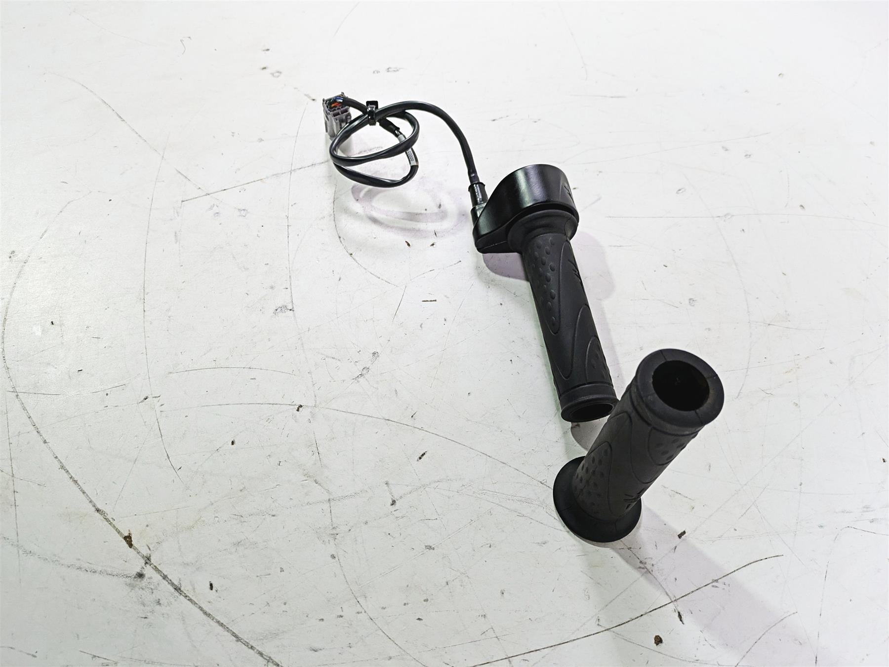 2022 MV Agusta F3 800 Rosso Ride Fly By Wire Throttle Grip 8E00B5444 {{ shop.shopifyCountryName }} - Mototech271