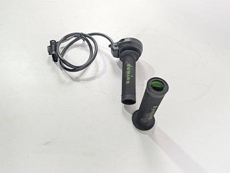 2017 Aprilia RSV 1100 Tuono V4 Factory Ride Fly By Wire Throttle Grip 2D000095 {{ shop.shopifyCountryName }} - Mototech271