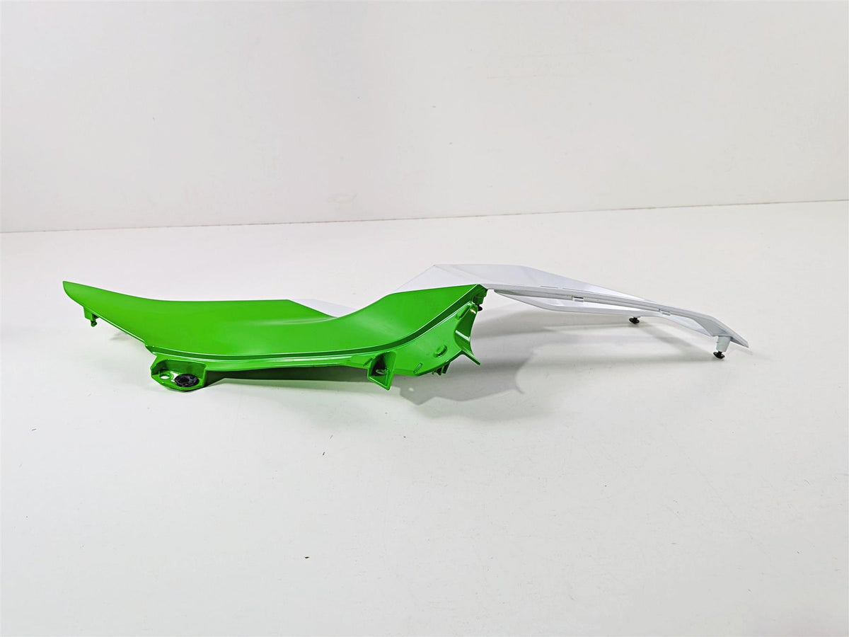2024 Kawasaki EX500 Ninja 40th An. Left Mid Side Cover Fairing Cowl 55028-0884 {{ shop.shopifyCountryName }} - Mototech271