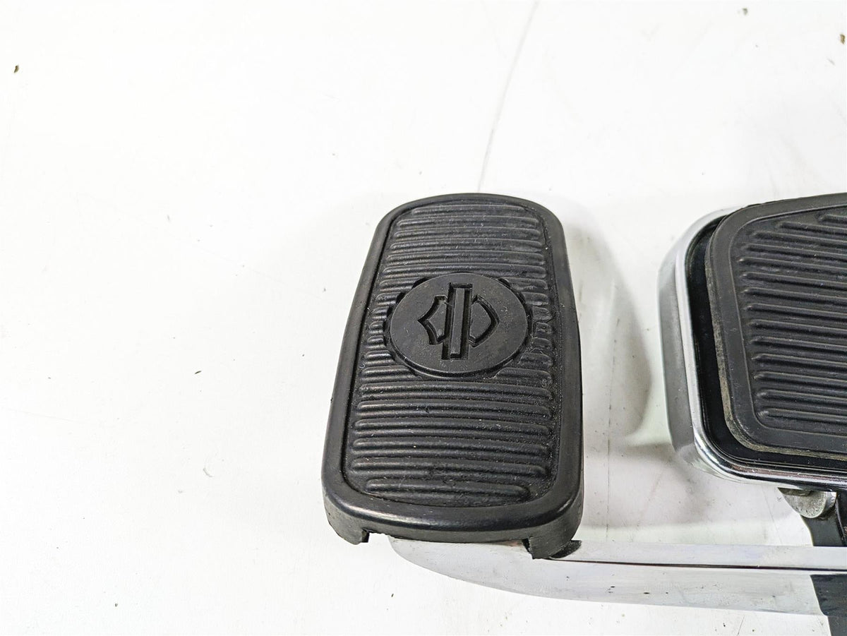 2012 Harley FLD Dyna Switchback Right Floorboard & Brake Pedal 54172-12 B {{ shop.shopifyCountryName }} - Mototech271