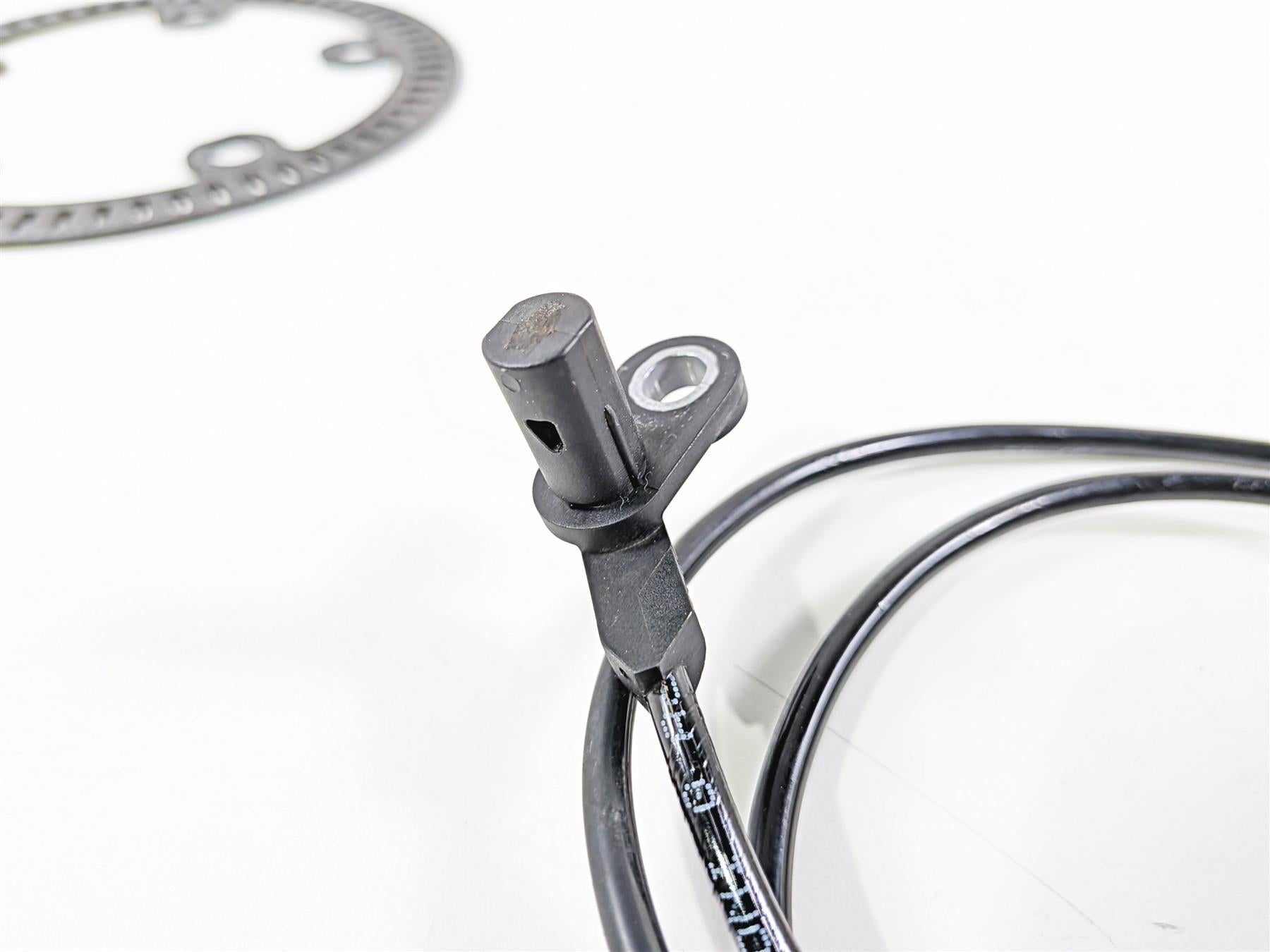 2022 Triumph Tiger 900 GT Pro Front Abs Brake Wheel Speed Sensor T2029935 {{ shop.shopifyCountryName }} - Mototech271