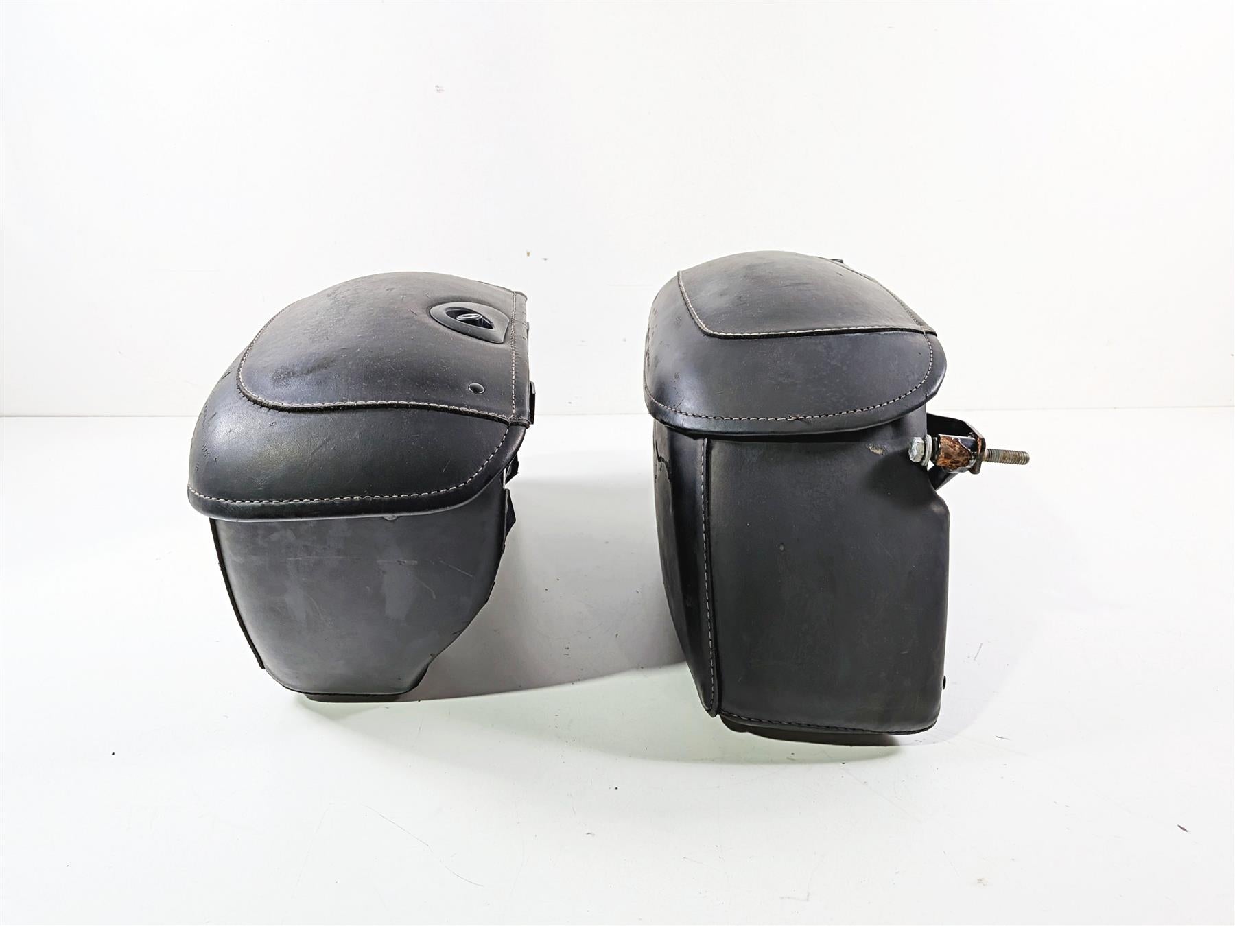 2012 Harley Softail FLSTF Fat Boy Saddlebag & Mounts Leather Hard Bags 53061-00B {{ shop.shopifyCountryName }} - Mototech271