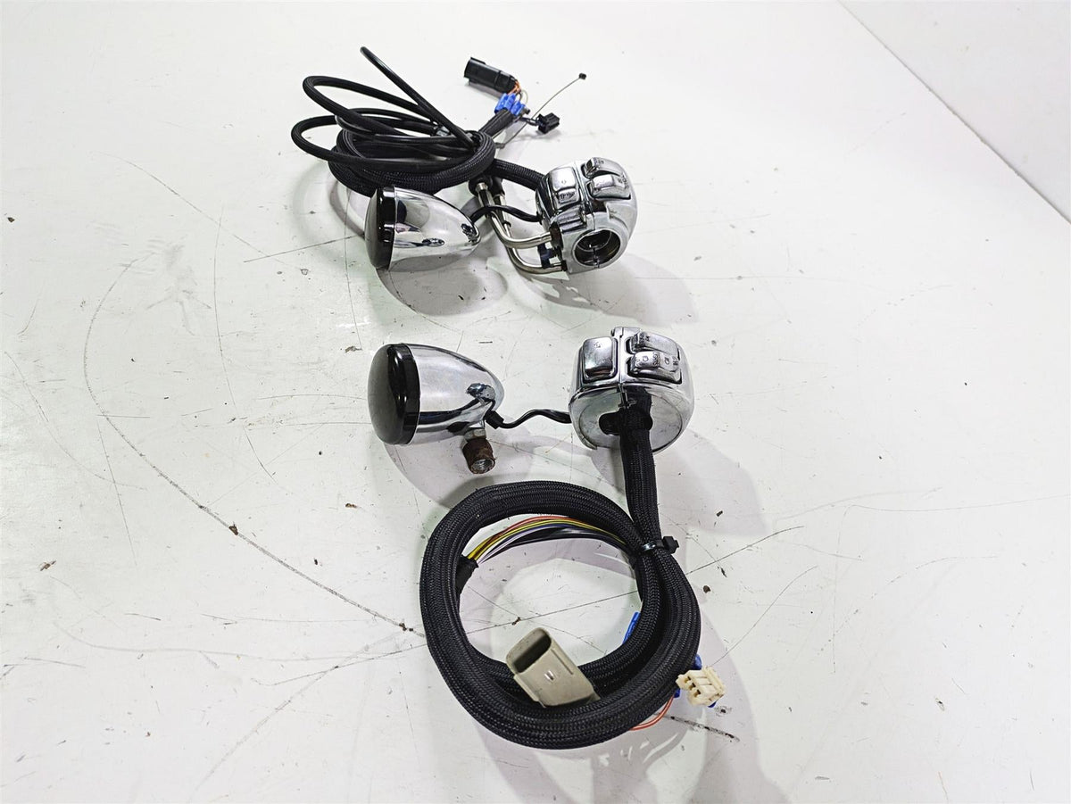 2007 Harley FXDWG Dyna Wide Glide Chrome Control Switch Blinker Set 71682-06A {{ shop.shopifyCountryName }} - Mototech271