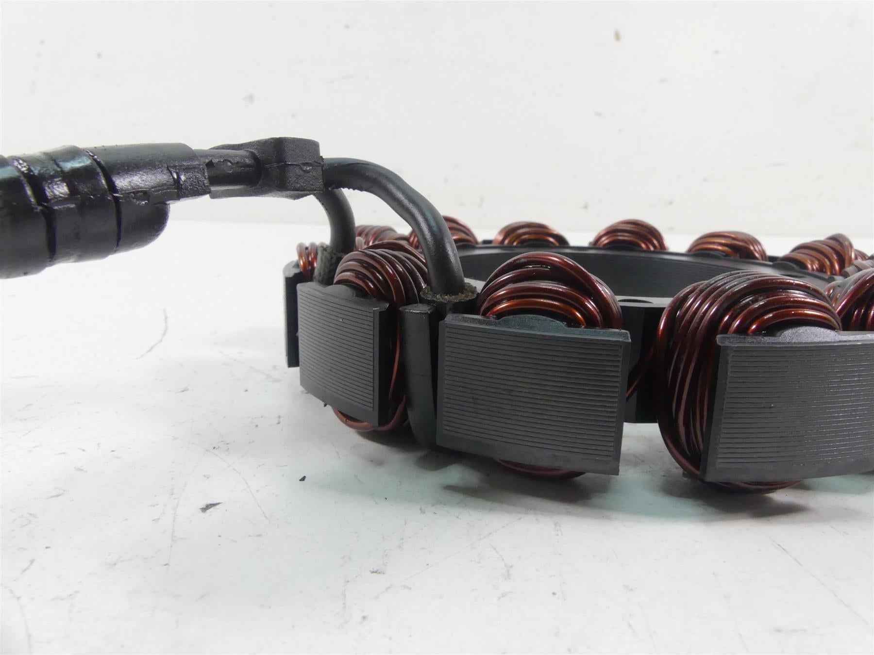 1998 Harley Dyna FXDL Low Rider Stator Alternator Generator 29970-88D {{ shop.shopifyCountryName }} - Mototech271