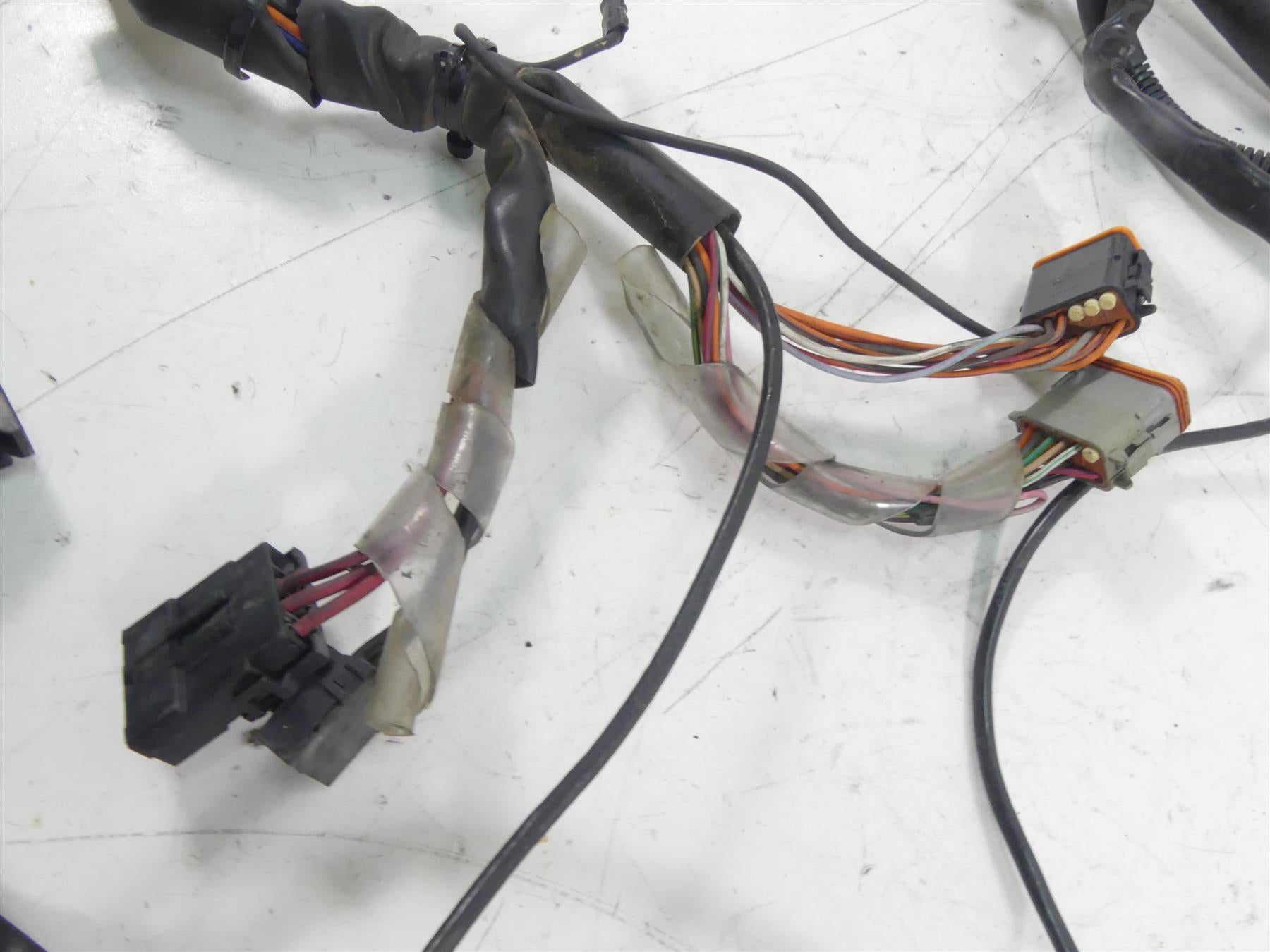 1998 Harley Touring FLHTC Electra Glide Main Wiring Harness Loom 70985-98 {{ shop.shopifyCountryName }} - Mototech271