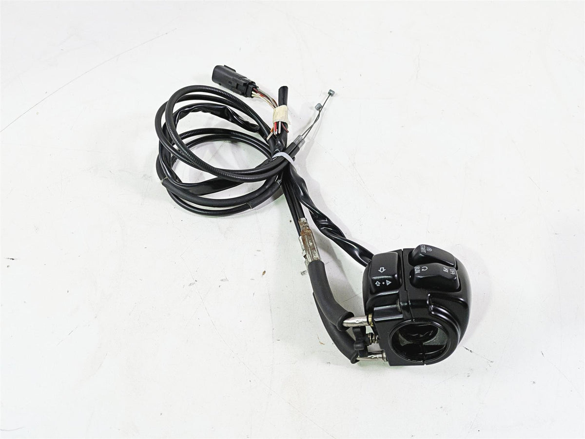2010 Harley VRSCF Muscle Rod Right Hand Control Switch READ 71684-06A 71683-06A {{ shop.shopifyCountryName }} - Mototech271