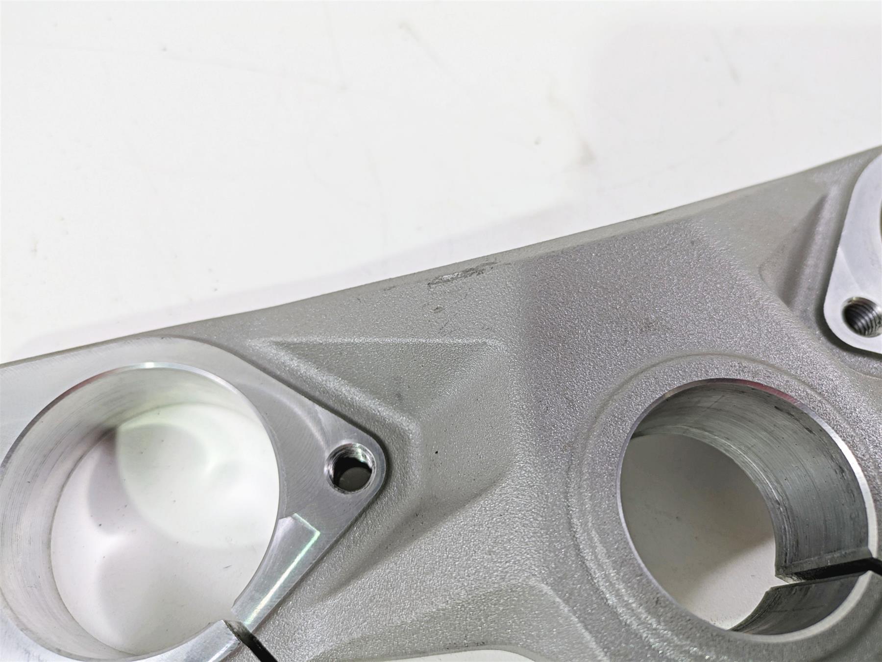 2019 Ducati Supersport 939 S Upper Triple Tree Steering Clamp 34111461AA {{ shop.shopifyCountryName }} - Mototech271