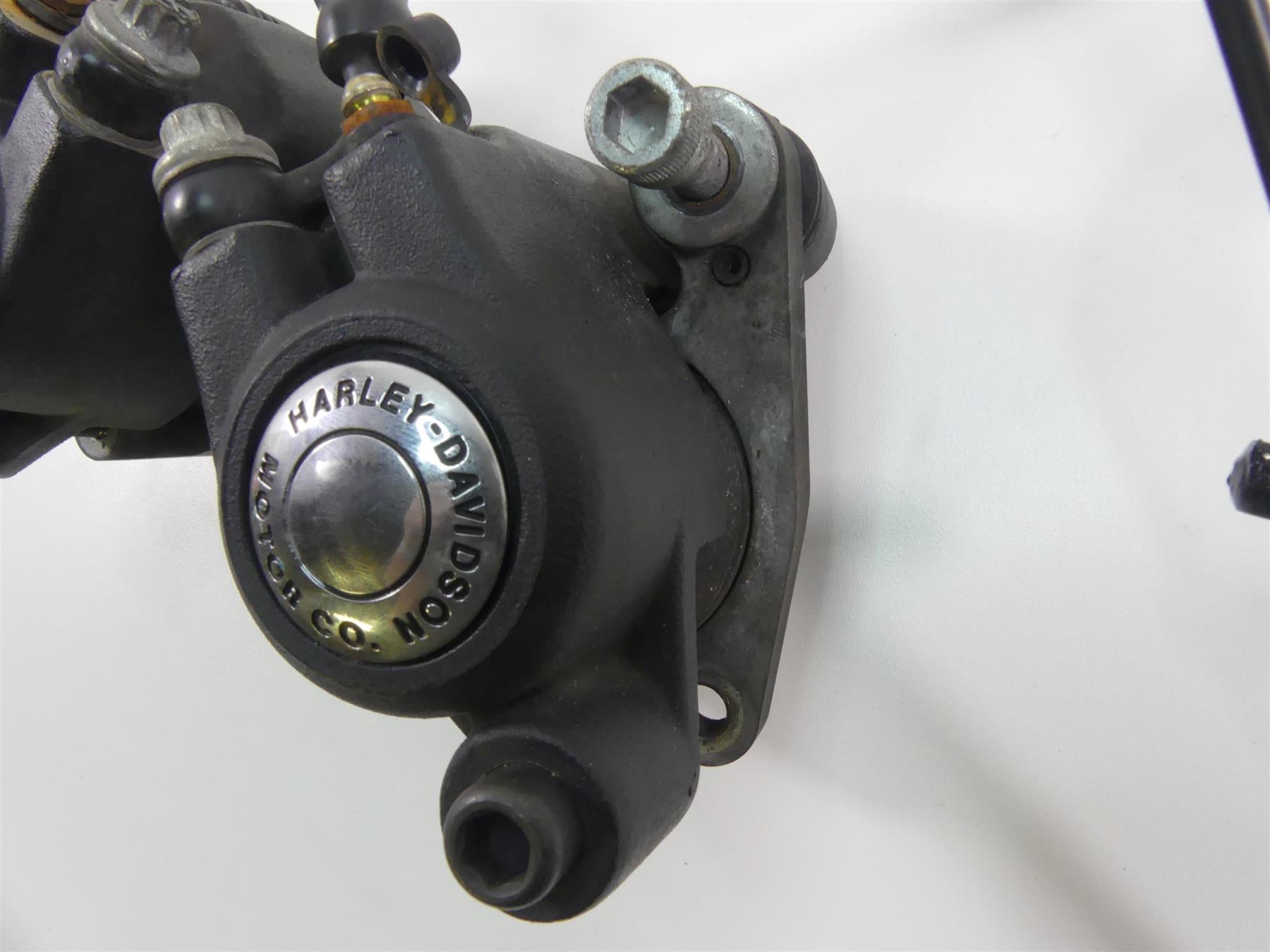 1999 Harley Dyna FXDL Low Rider Front Dual Brake Caliper Set 44023-83C 44046-84C {{ shop.shopifyCountryName }} - Mototech271