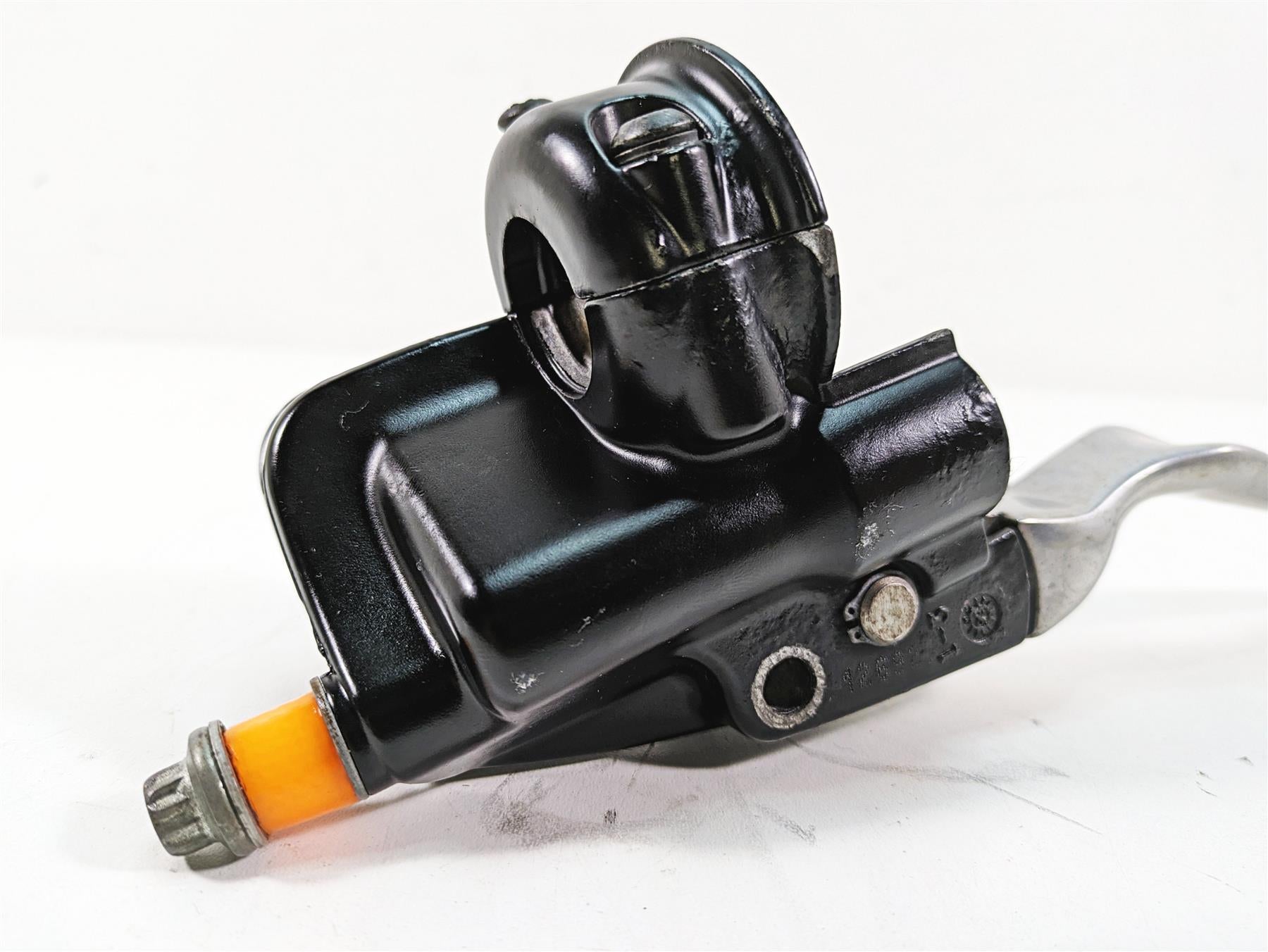 1999 Harley Dyna FXDL Low Rider Front Brake Master Cylinder 11/16 41700737 {{ shop.shopifyCountryName }} - Mototech271