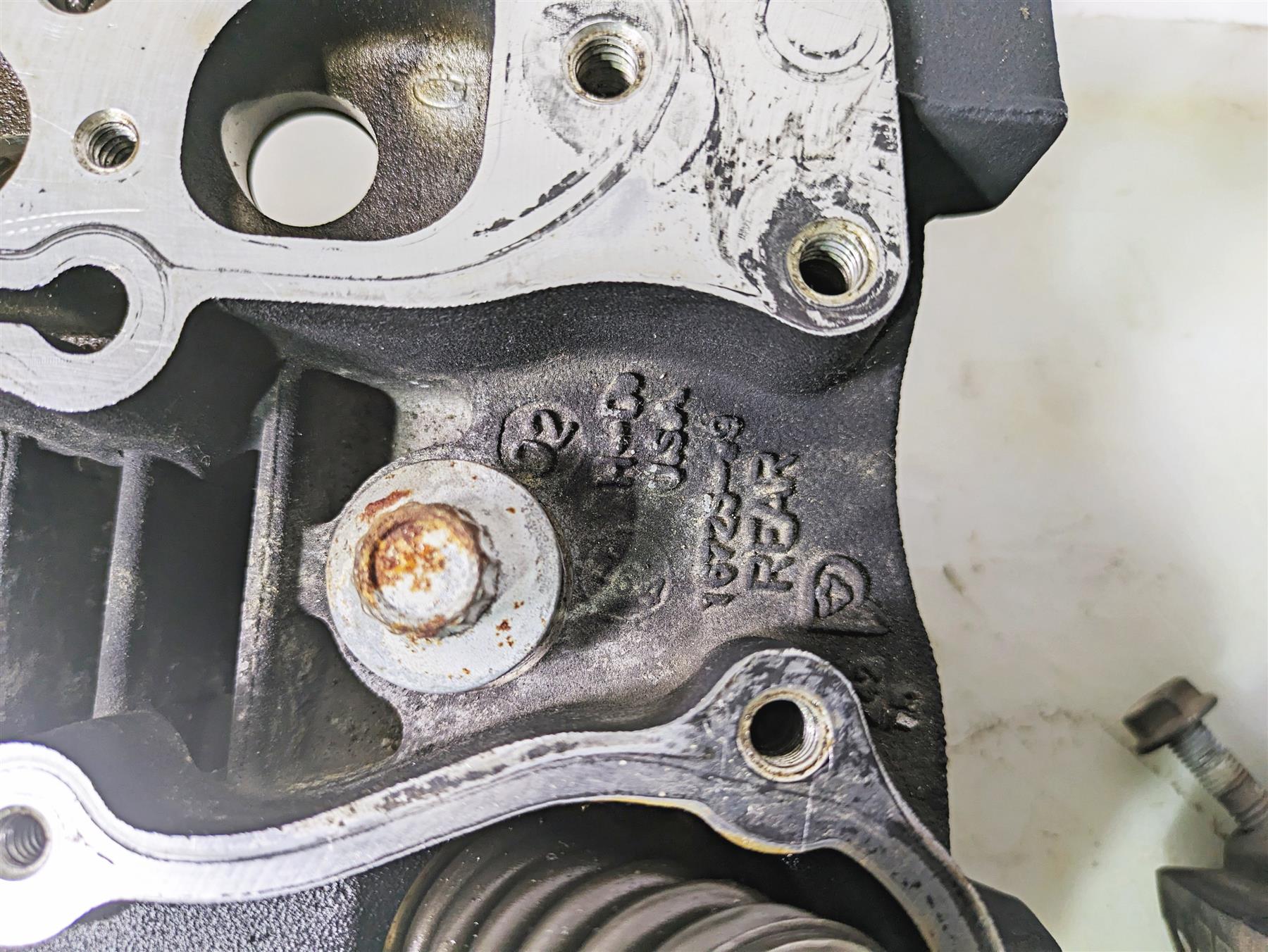 2003 Harley Dyna FXDL Low Rider 100TH Front Rear Cylinder Head Set 16723-99 {{ shop.shopifyCountryName }} - Mototech271