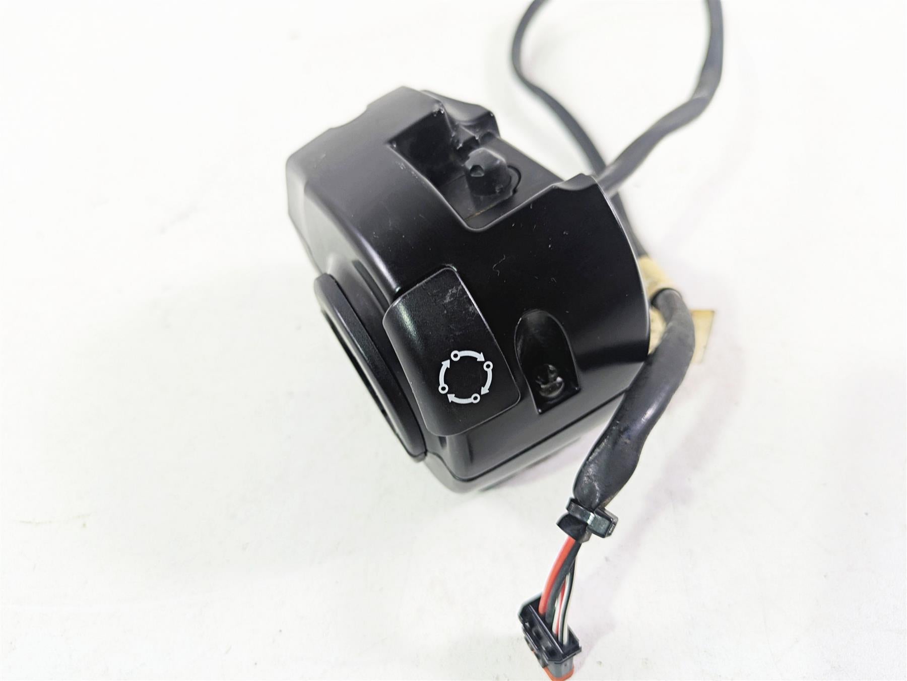 2015 Harley Touring FLHTKL Electra Glide Left Cruise Control Switch 71500128B {{ shop.shopifyCountryName }} - Mototech271
