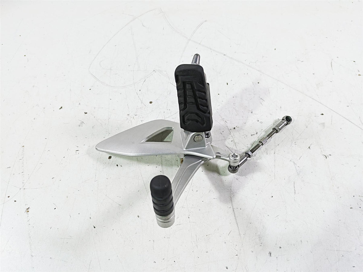 2014 BMW R1200 RT RTW K52 Front Left Footpeg & Shifter 46718535641 46718560383 {{ shop.shopifyCountryName }} - Mototech271