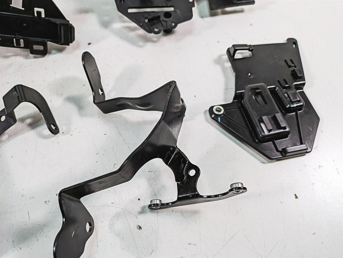 2020 Harley Softail FXBB Street Bob Electrical Carrier Plastic Set 69201632 {{ shop.shopifyCountryName }} - Mototech271