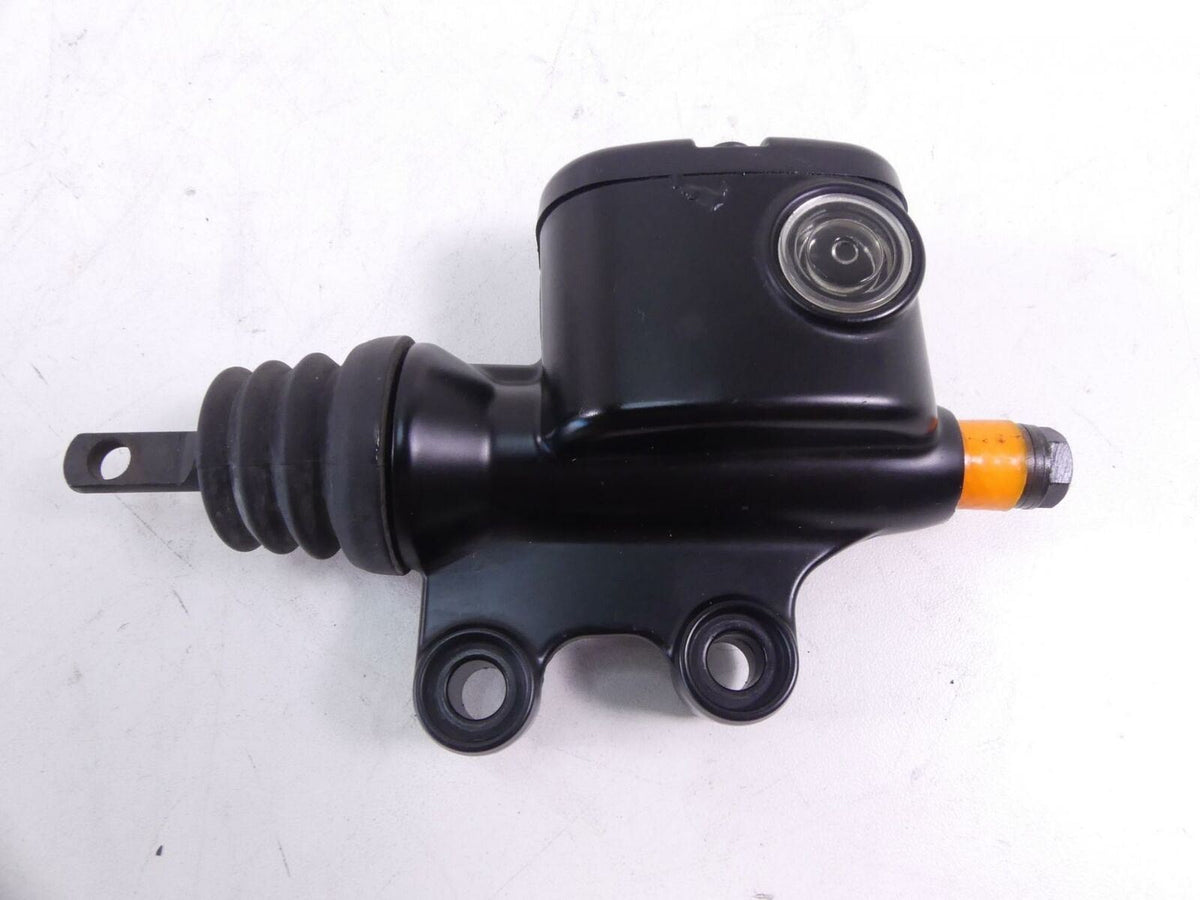 2010 Harley Touring FLHX Street Glide Rear Brake Master Cylinder 41763-08C {{ shop.shopifyCountryName }} - Mototech271