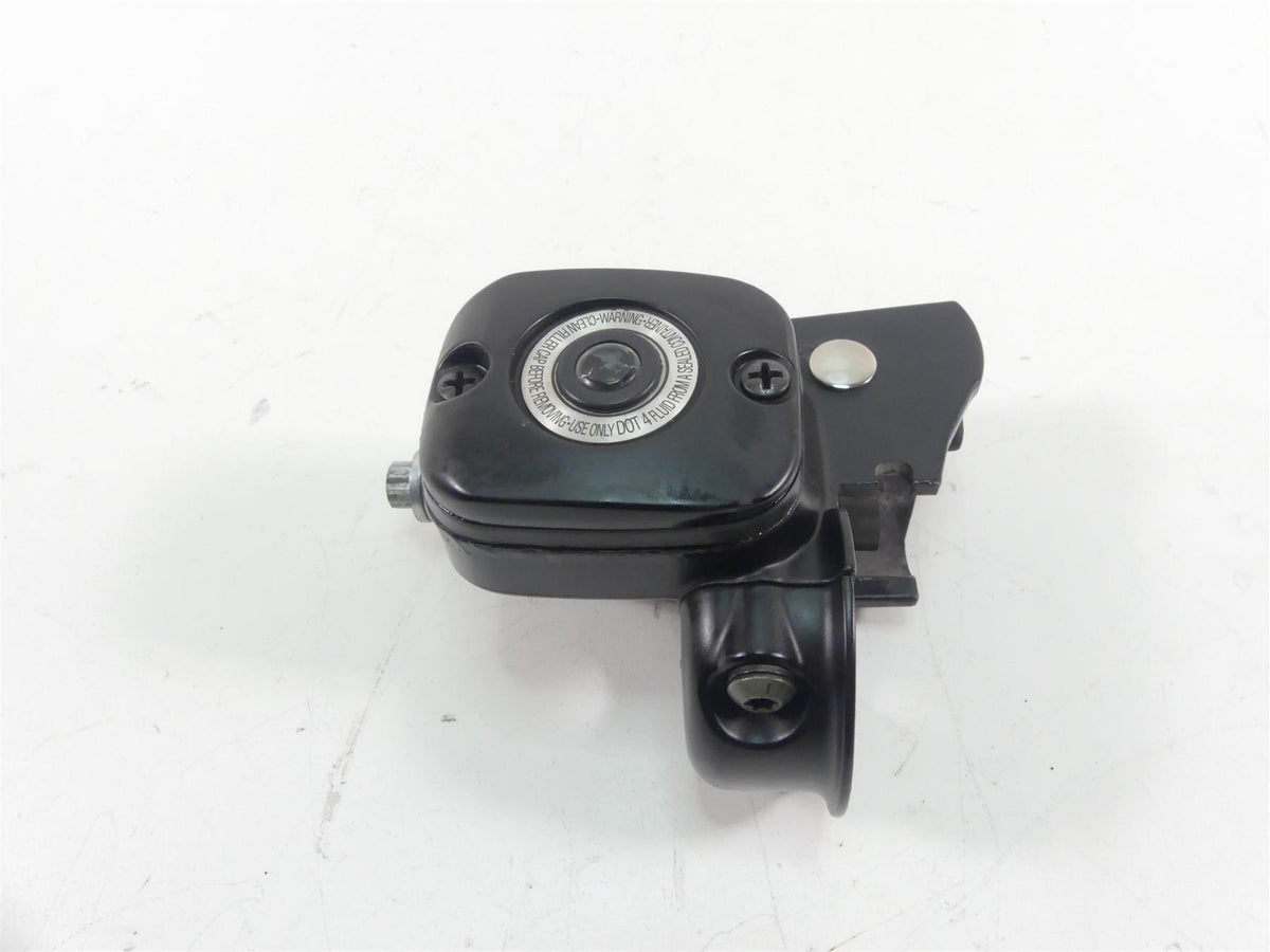 2014 Harley FXDF Dyna Fat Bob Front Brake Master Cylinder 11/16" 45170-08F {{ shop.shopifyCountryName }} - Mototech271