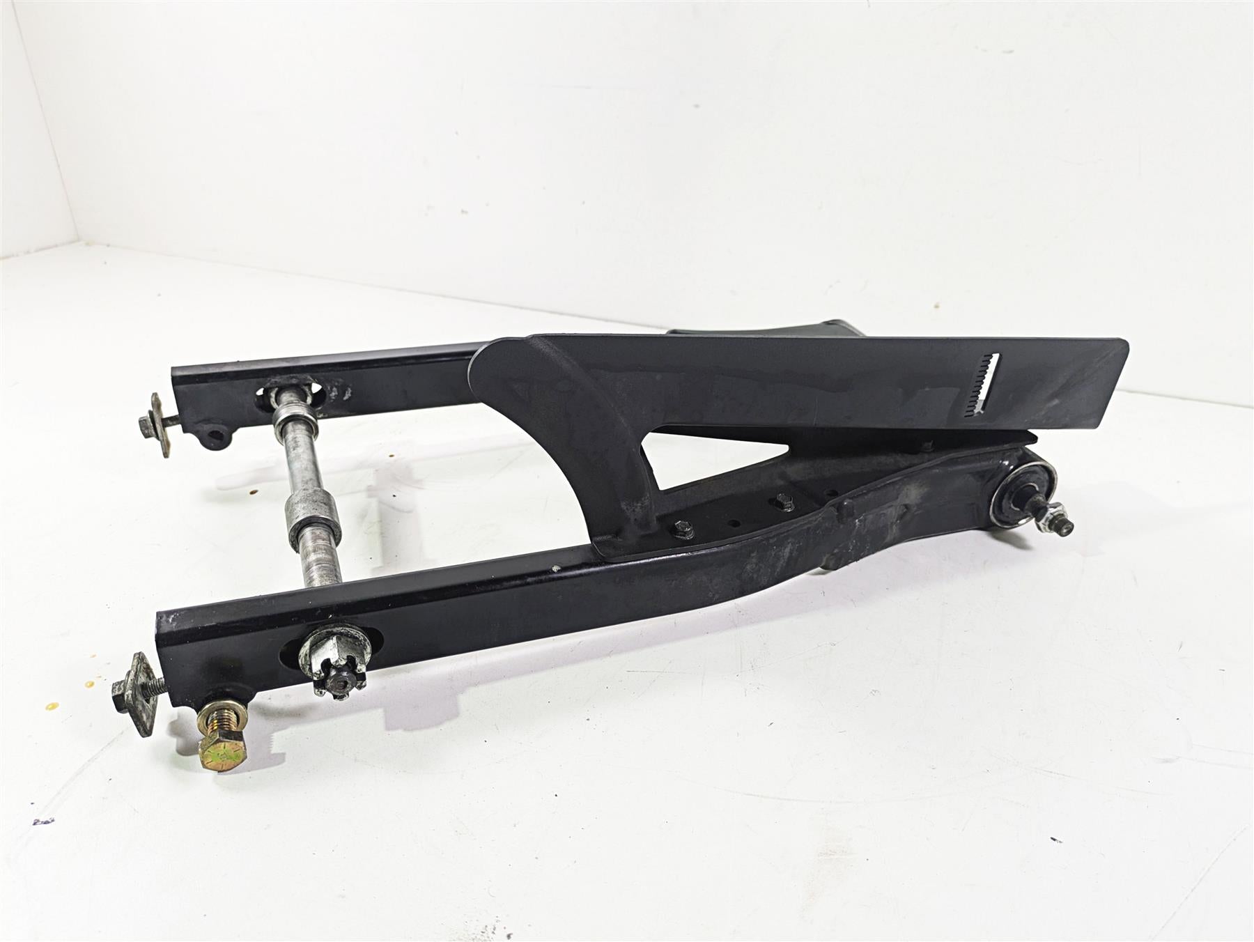 1996 Harley Touring FLHTCUI Electra Glide Rear Swingarm Swing Arm 3/4 47544-85B {{ shop.shopifyCountryName }} - Mototech271