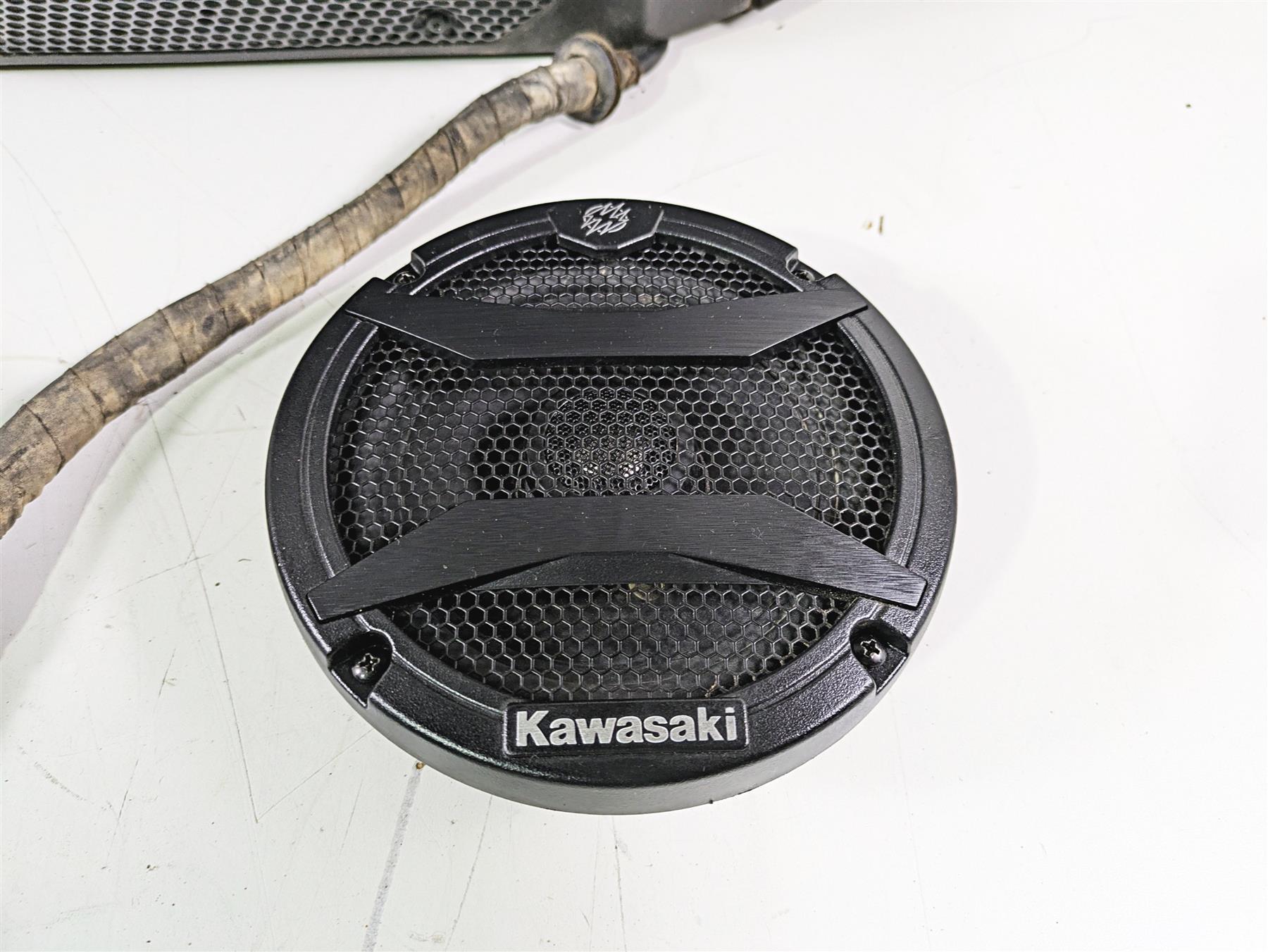 2022 Kawasaki Teryx KRX KRF 1000 C SE Subwoofer & Door Speaker FOR PARTS 99994-1735 {{ shop.shopifyCountryName }} - Mototech271
