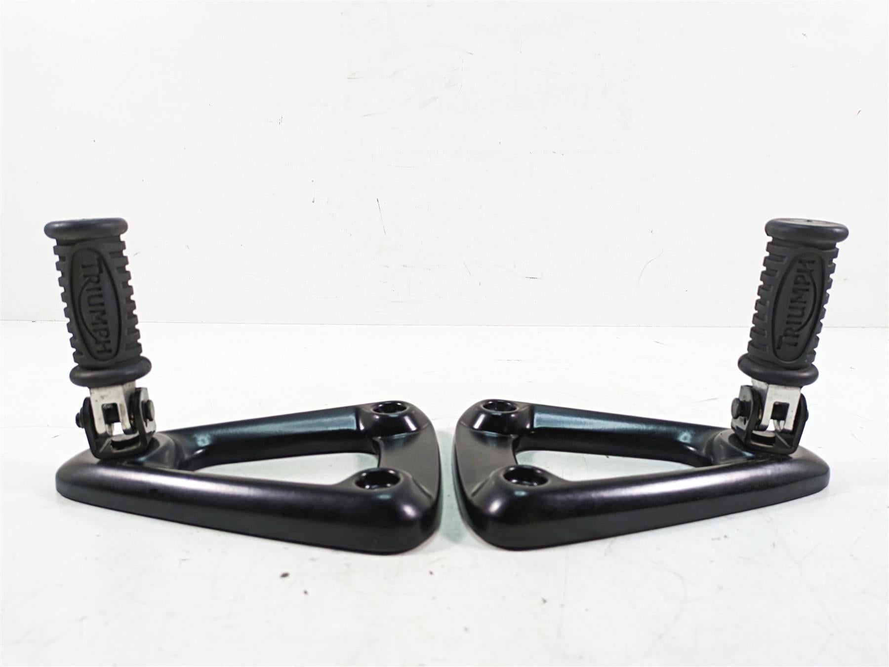 2011 Triumph America Rear Footpeg Foot Peg Set T2081043 T2081062 {{ shop.shopifyCountryName }} - Mototech271
