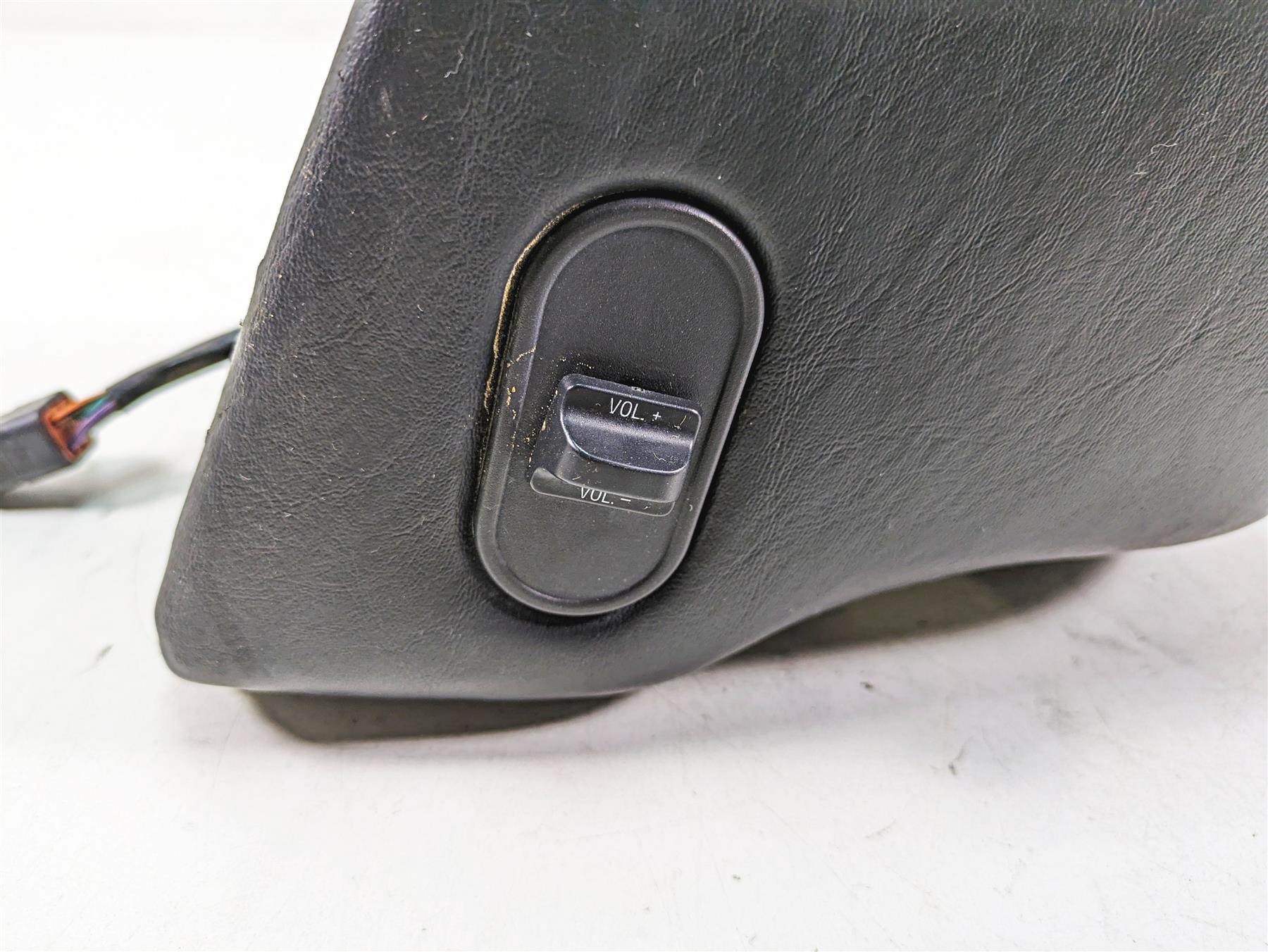 1999 Harley Touring FLHTC Electra Glide Right Side Trunk Speaker Box 76304-98B {{ shop.shopifyCountryName }} - Mototech271