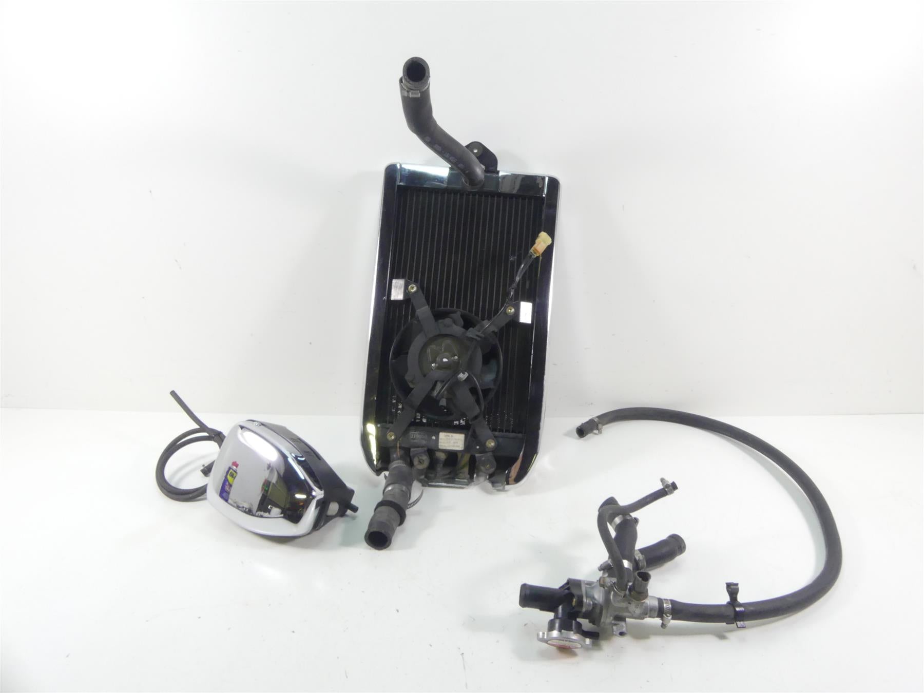 2005 Honda V-Twin VTX1800 S3 Radiator Fan Reservoir Hoses Guard 19010-MCV-R11 {{ shop.shopifyCountryName }} - Mototech271