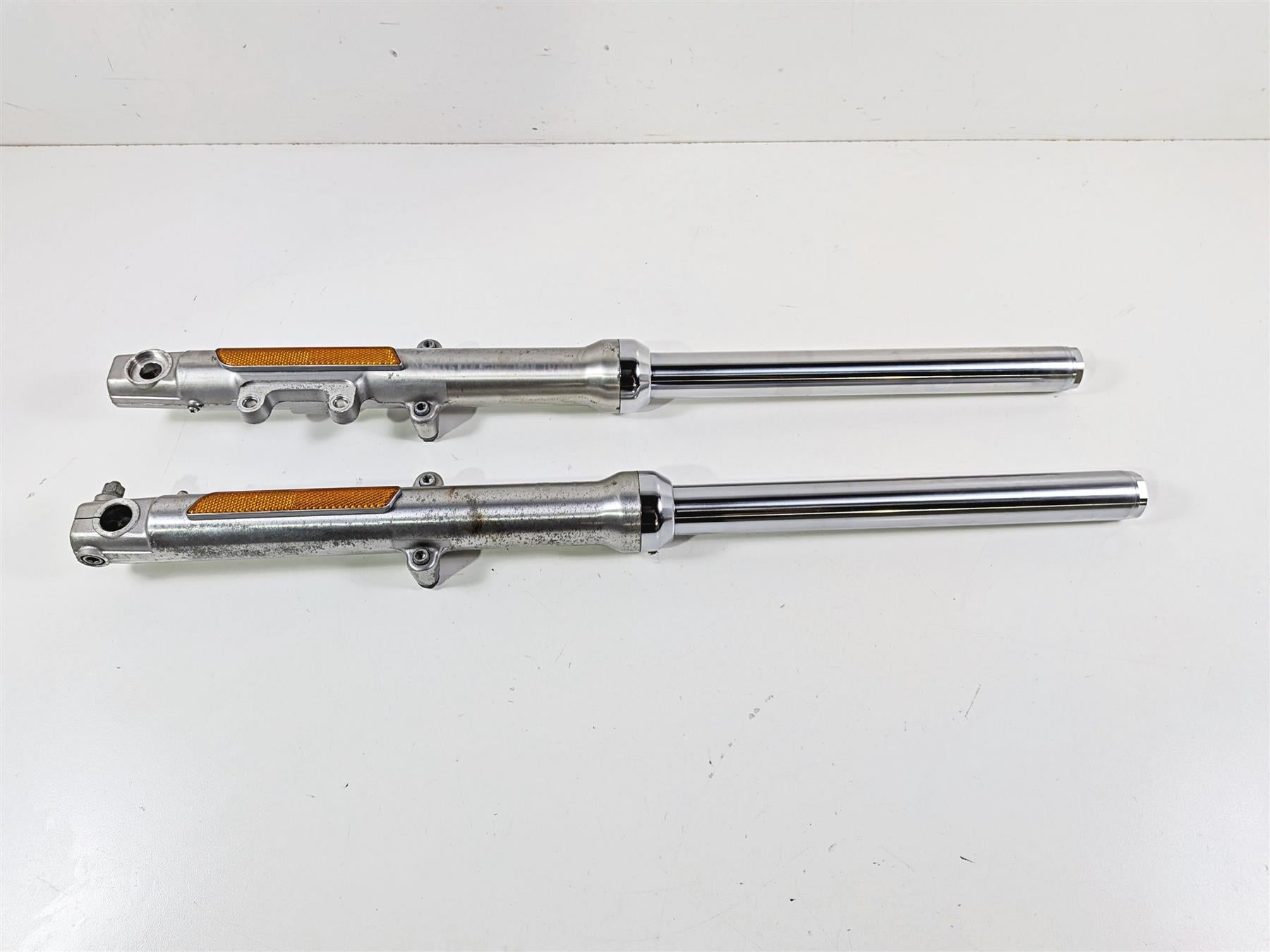 2006 Harley Sportster XL883 Low Front Fork Leg Set 39mm 46307-05 46308-05 {{ shop.shopifyCountryName }} - Mototech271