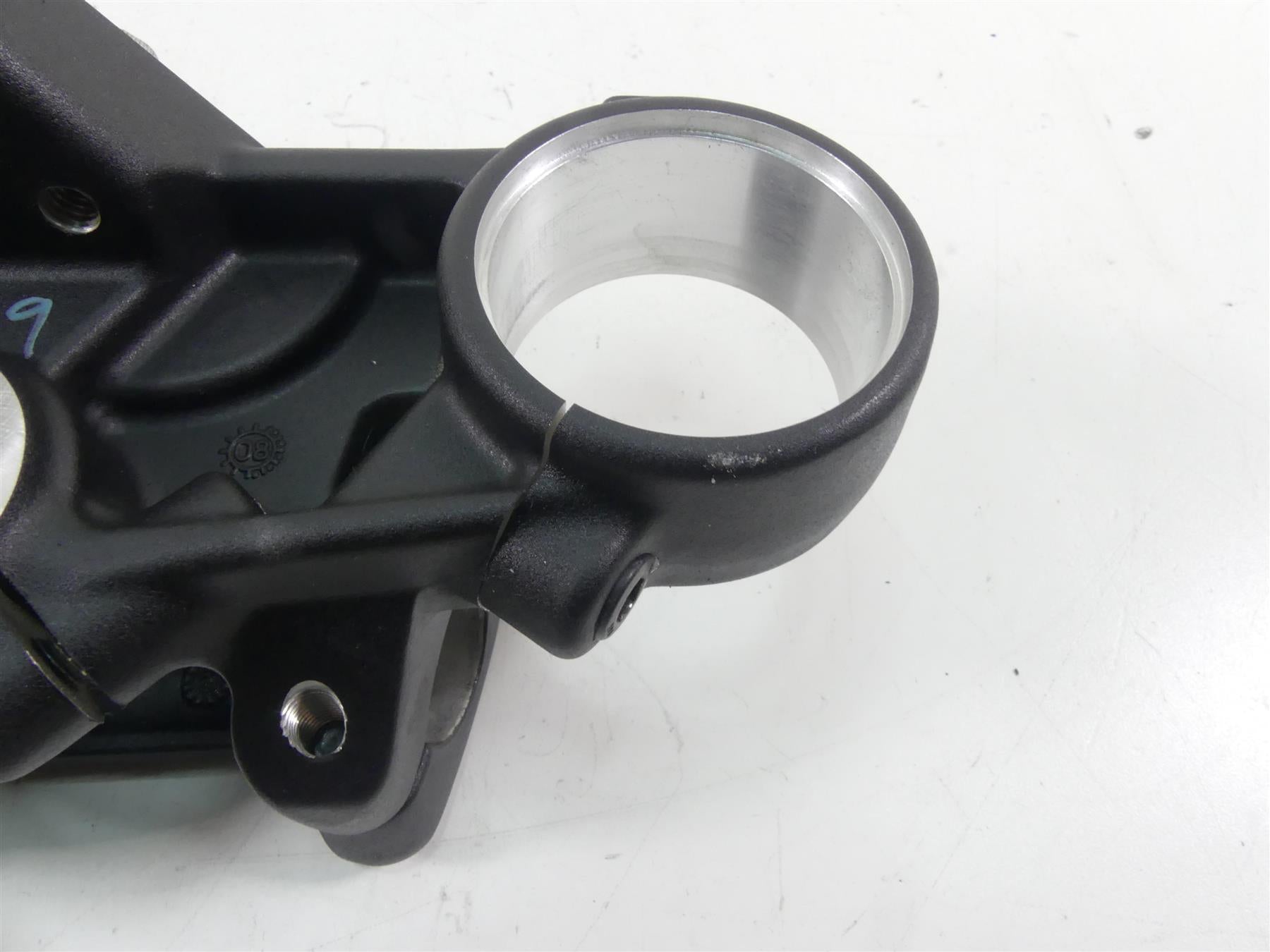 2009 Buell 1125 CR Upper Triple Tree Steering Clamp J0105.1AT {{ shop.shopifyCountryName }} - Mototech271