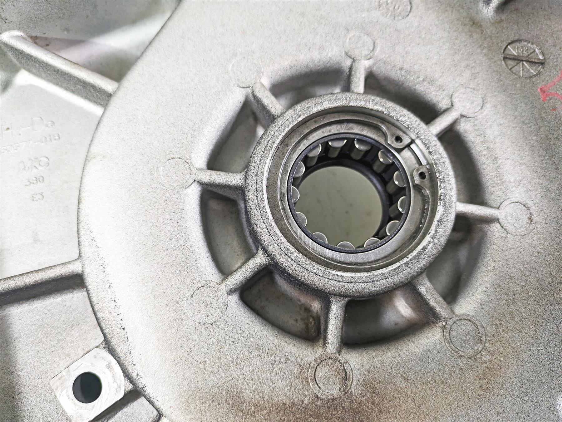 2003 Harley Touring FLHTCUI 100TH E-Glide Inner Primary Clutch Cover 60677-01B {{ shop.shopifyCountryName }} - Mototech271