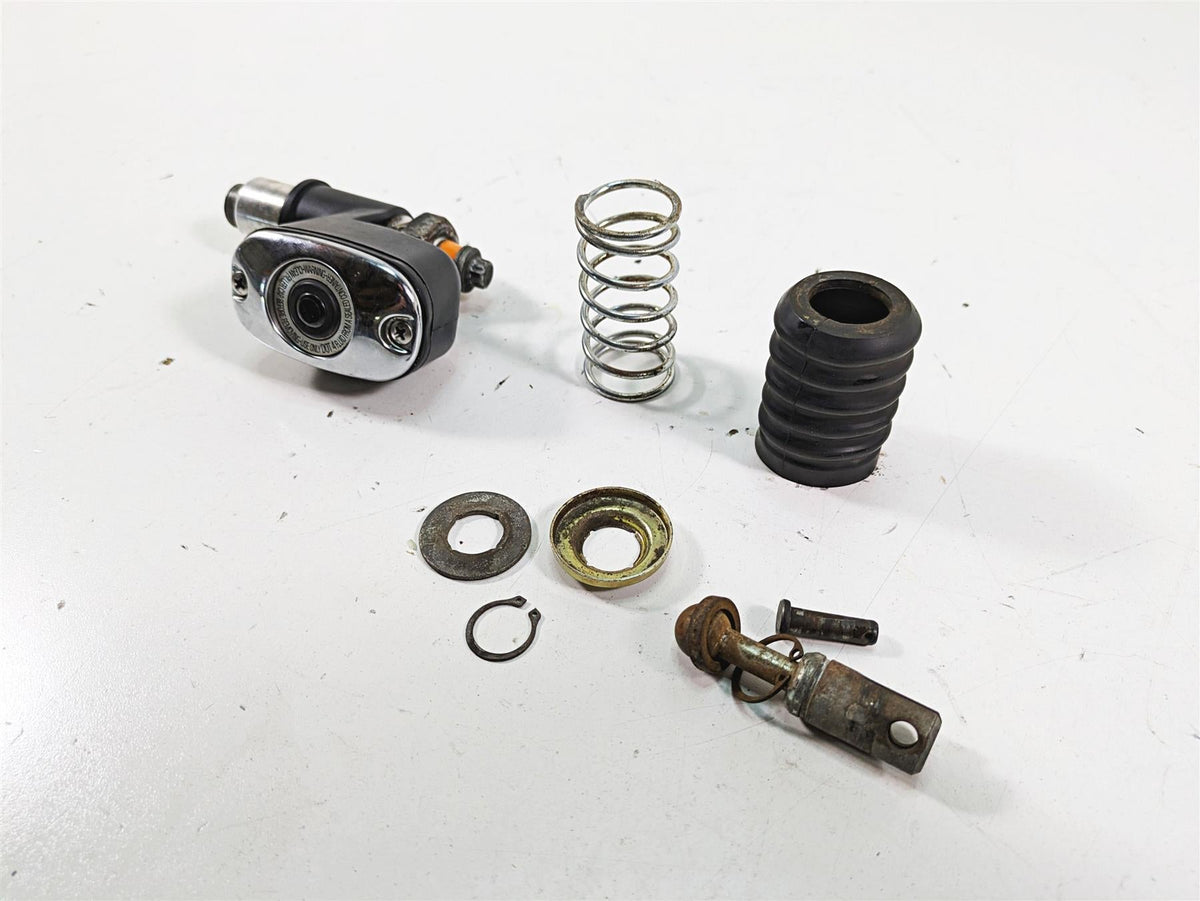 2005 Harley Touring FLHTCUI Electra Glide Rear Brake Master Cylinder 41767-05E {{ shop.shopifyCountryName }} - Mototech271