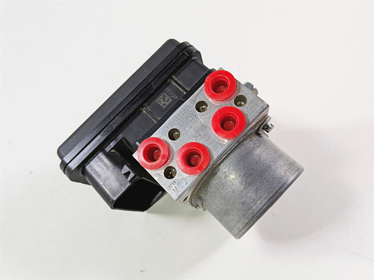 2024 Yamaha YZF R1 RN65 Abs Brake Pump Pressure Module Unit B3L-85930-08-00 {{ shop.shopifyCountryName }} - Mototech271