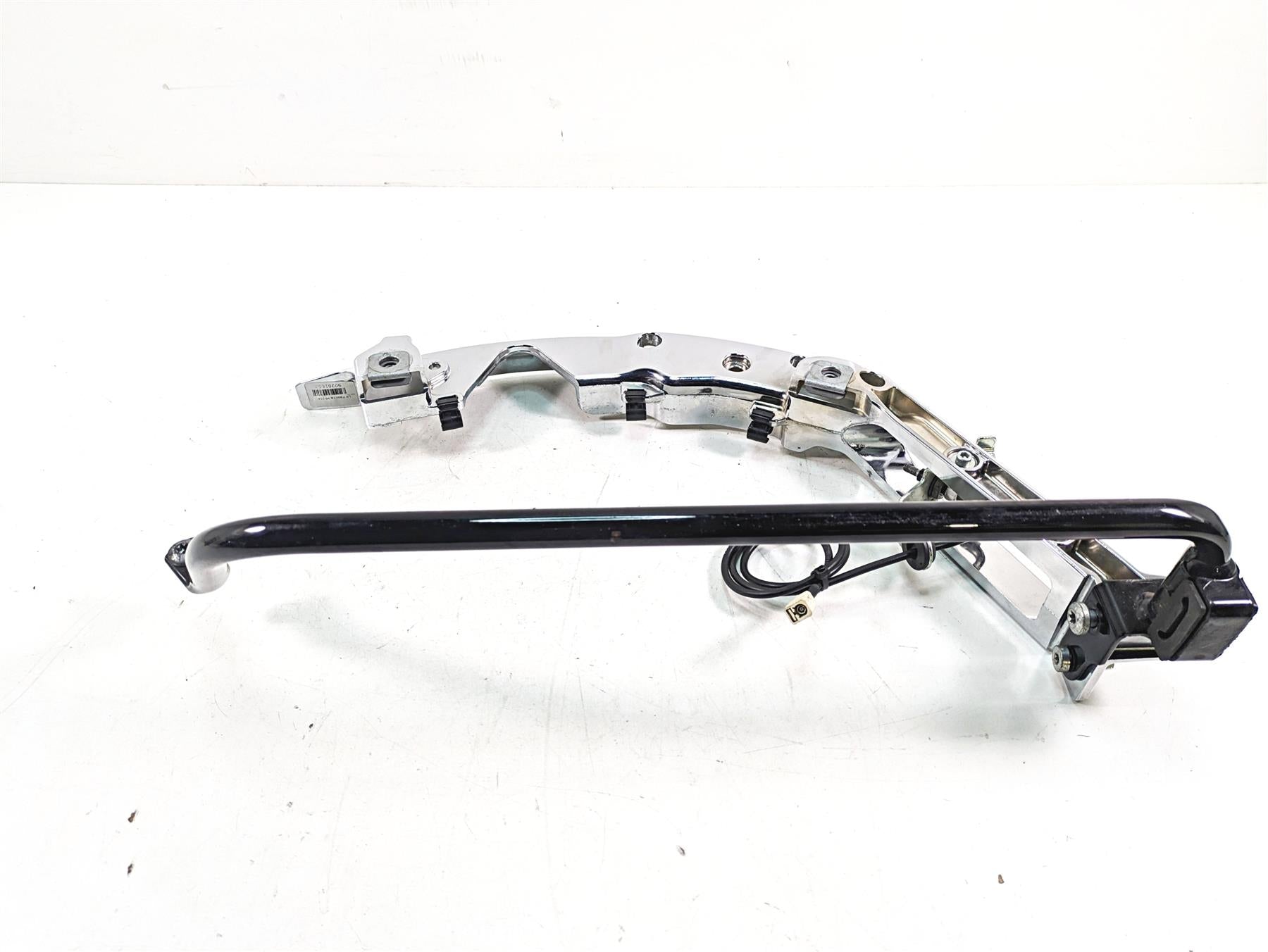 2020 Harley Touring FLHX Street Glide Left Chrome Saddlebag Support 90200501