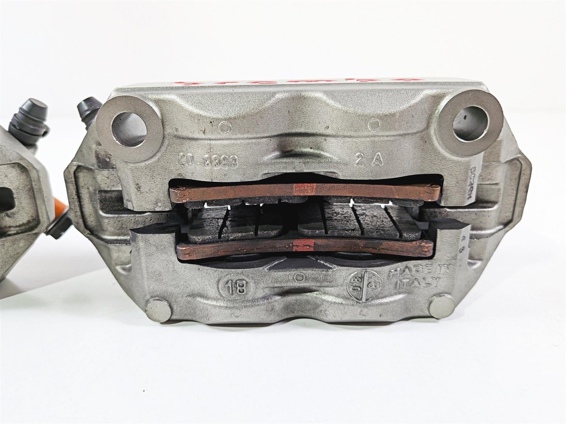 2019 Triumph Speed Triple RS 1050 Brembo Front Brake Caliper M4 100mm T2023540 {{ shop.shopifyCountryName }} - Mototech271