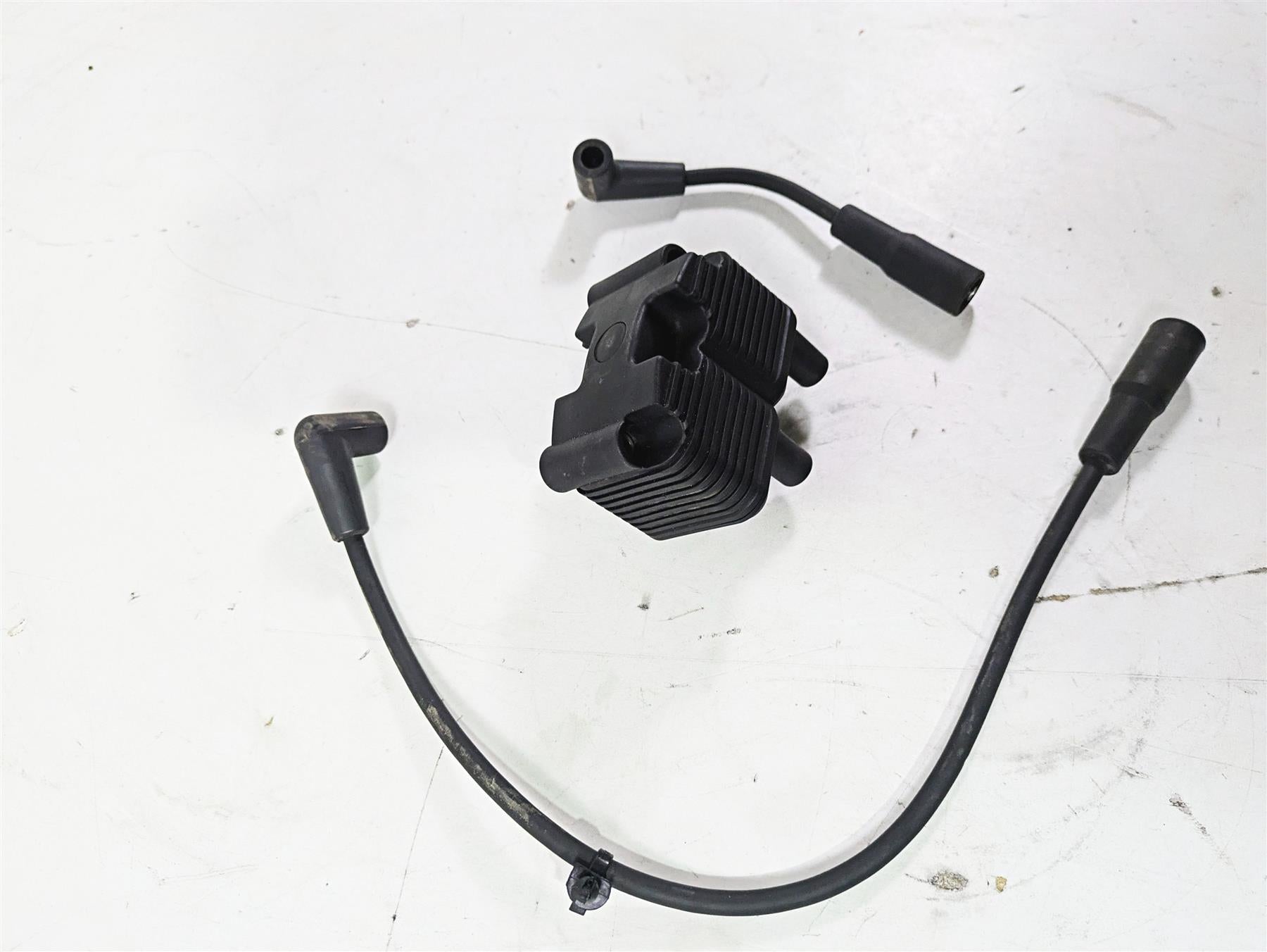 2004 Harley Softail FLSTF Fat Boy Ignition Coil + Wires & Plugs Set 31655-99 {{ shop.shopifyCountryName }} - Mototech271