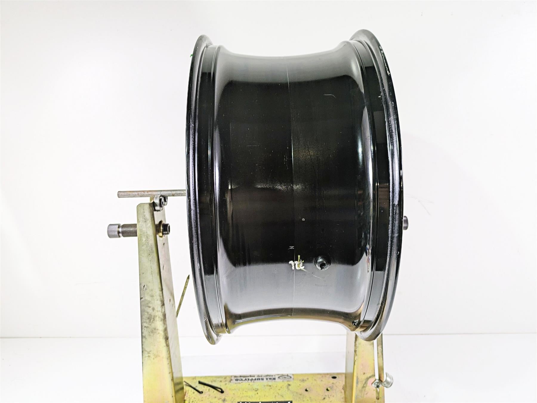 2016 Suzuki M109R VZR1800 Boulevard Straight 18 x8.5 Rear Wheel 64100-48820-019 {{ shop.shopifyCountryName }} - Mototech271