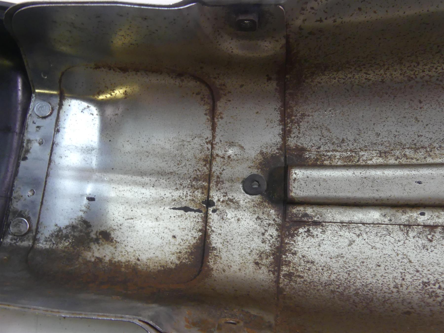 1977 Honda CB750 A Four Hondamatic Rear Fender 80100-393-770 {{ shop.shopifyCountryName }} - Mototech271