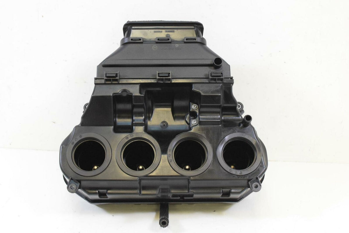 2013 BMW S1000 RR K46 Air Cleaner Breather Filter Injector Set 13718526559 {{ shop.shopifyCountryName }} - Mototech271