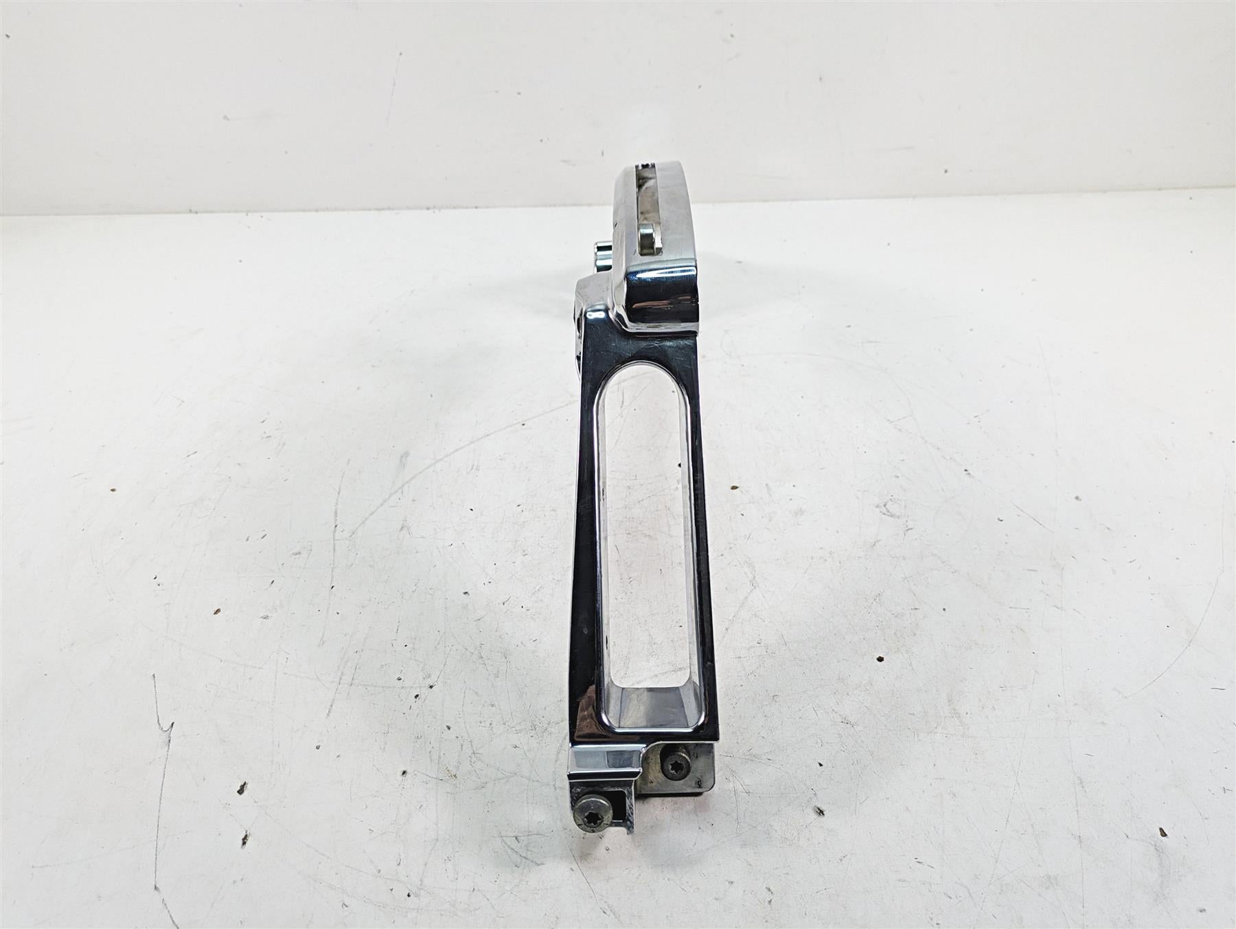 2014 Harley Touring FLHTK Electra Glide Left Saddlebag Support Mount 90200503 {{ shop.shopifyCountryName }} - Mototech271