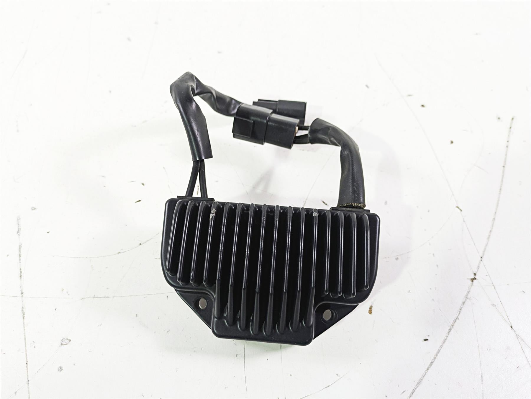 2007 Harley FXDWG Dyna Wide Glide Rectifier Voltage Regulator 74631-06 {{ shop.shopifyCountryName }} - Mototech271
