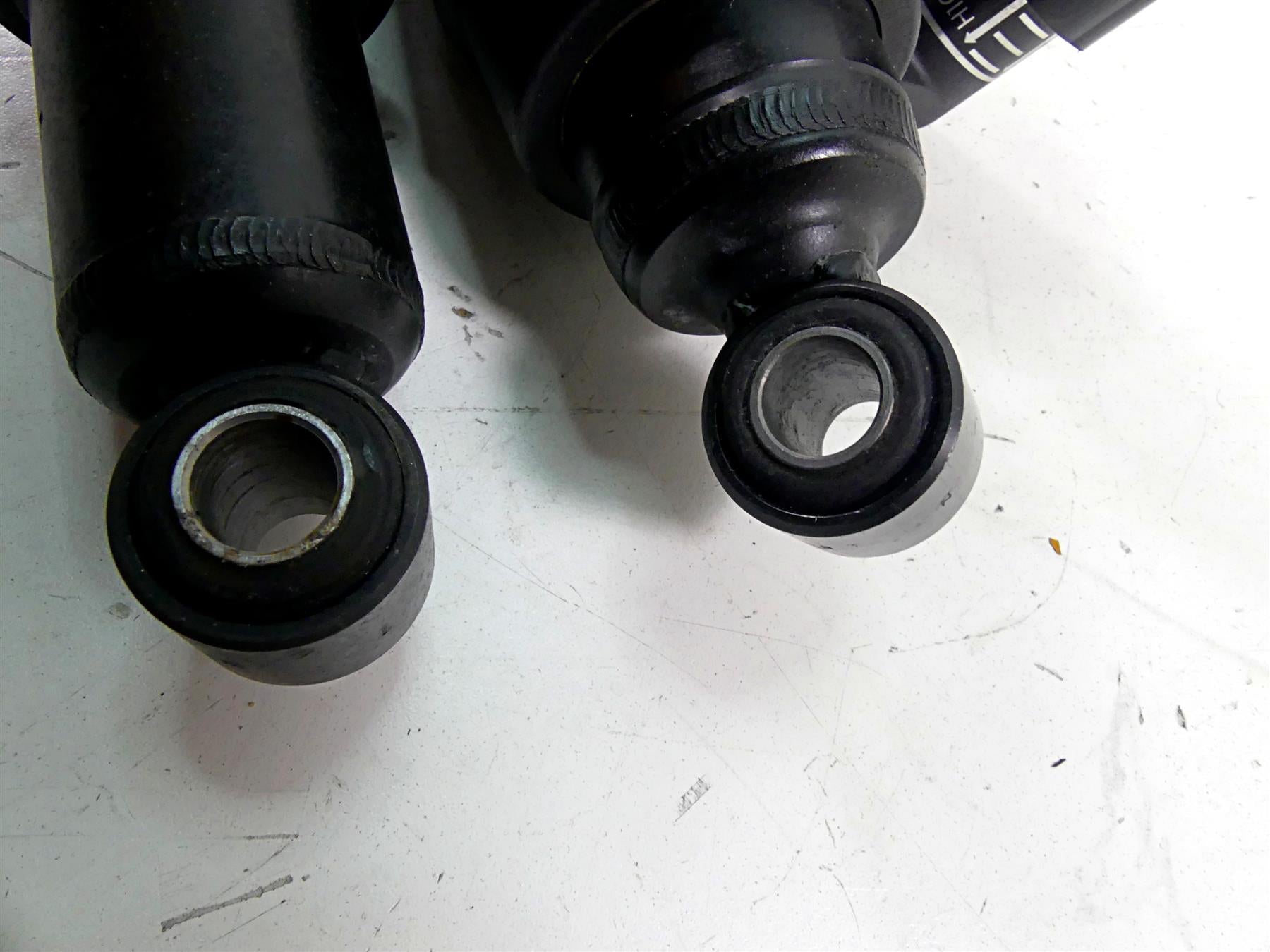 2015 Harley Touring FLHXS Street Glide Rear Shock Set 54000081 54000082 {{ shop.shopifyCountryName }} - Mototech271