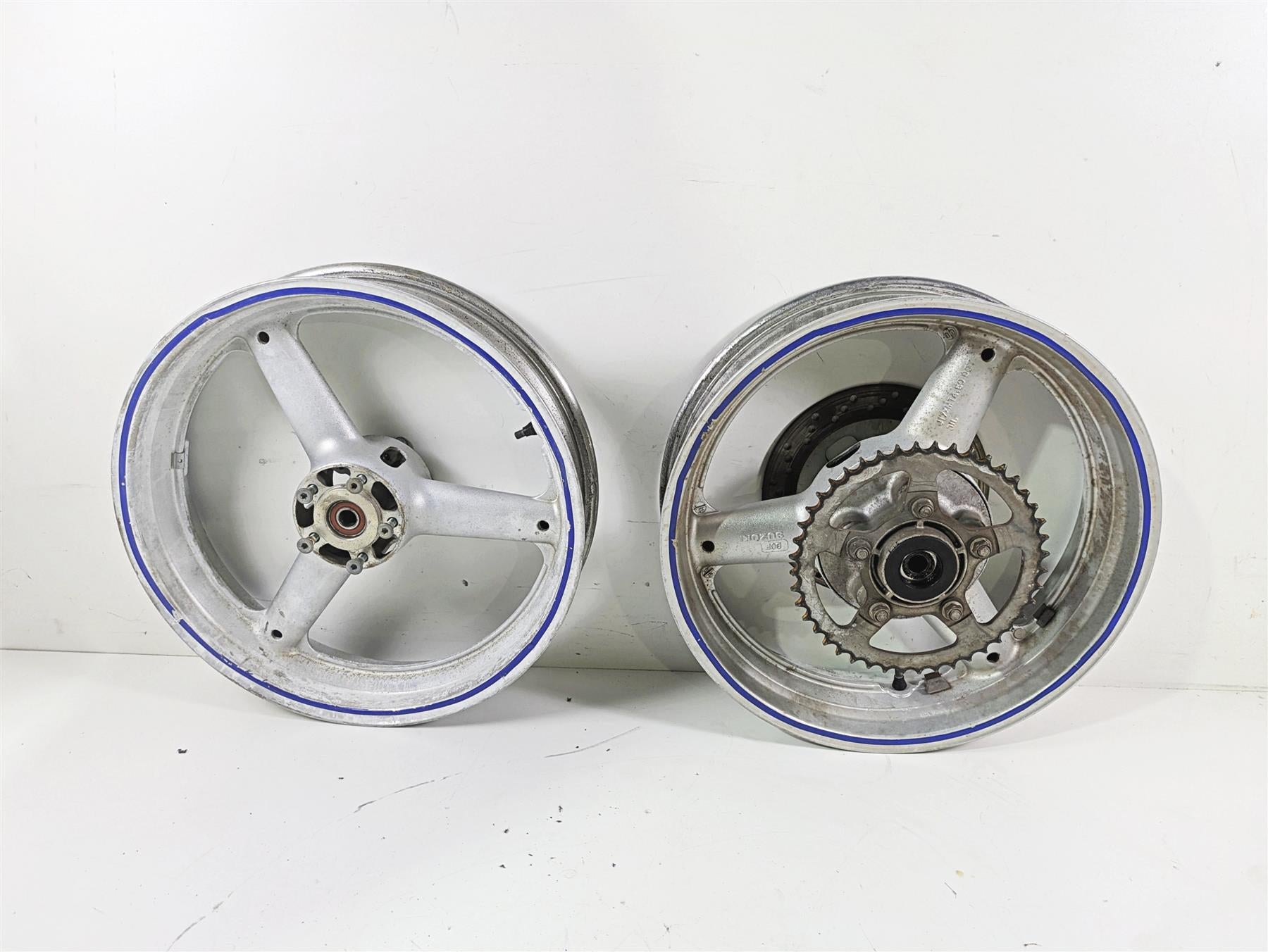 2001 Suzuki SV650 Front Rear Wheel Rim 17x3.5 17x4.5 54111-03FA0 54111-03FA1 {{ shop.shopifyCountryName }} - Mototech271