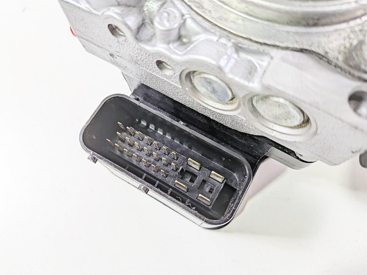 2013 Victory Vision Tour Abs Brake Pump Module Unit 1911387 1911388 {{ shop.shopifyCountryName }} - Mototech271
