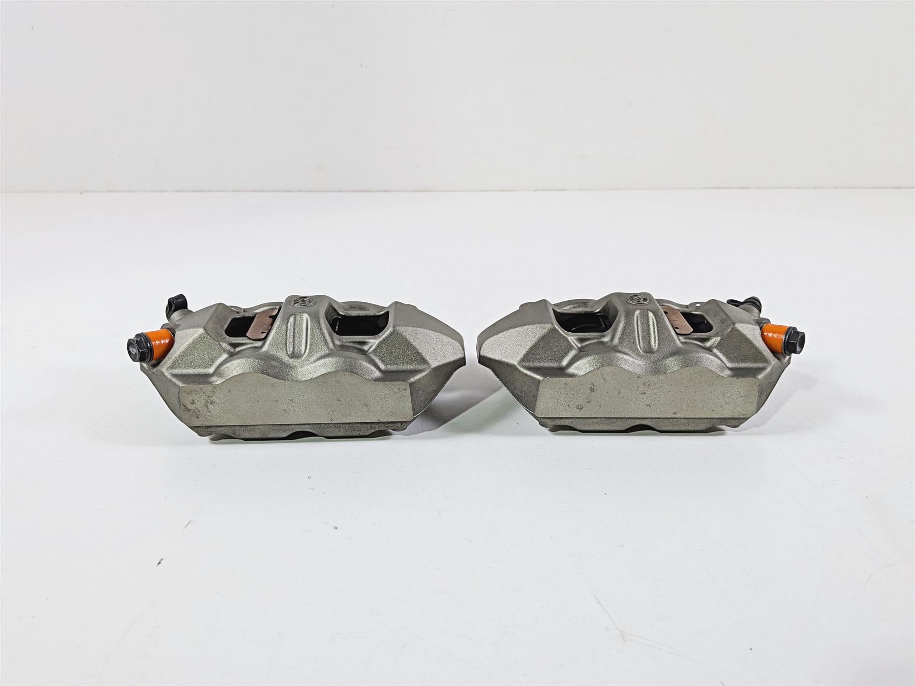 2019 Triumph Speed Triple RS 1050 Brembo Front Brake Caliper M4 100mm T2023540 {{ shop.shopifyCountryName }} - Mototech271