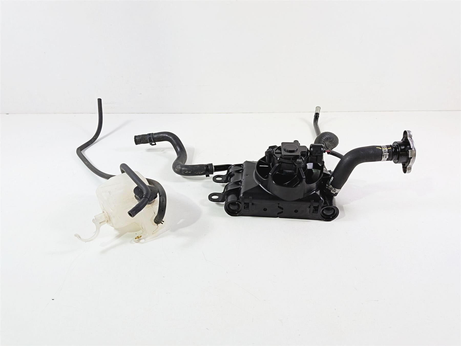 2014 Harley Touring FLHTK Electra Glide Right Radiator Fan Hoses Set 26800005-Mototech271