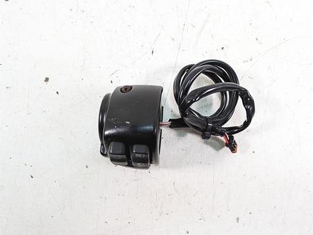 2017 Harley XL883 N Sportster Iron Left Hand Turn Signal Control Switch 71500117 {{ shop.shopifyCountryName }} - Mototech271