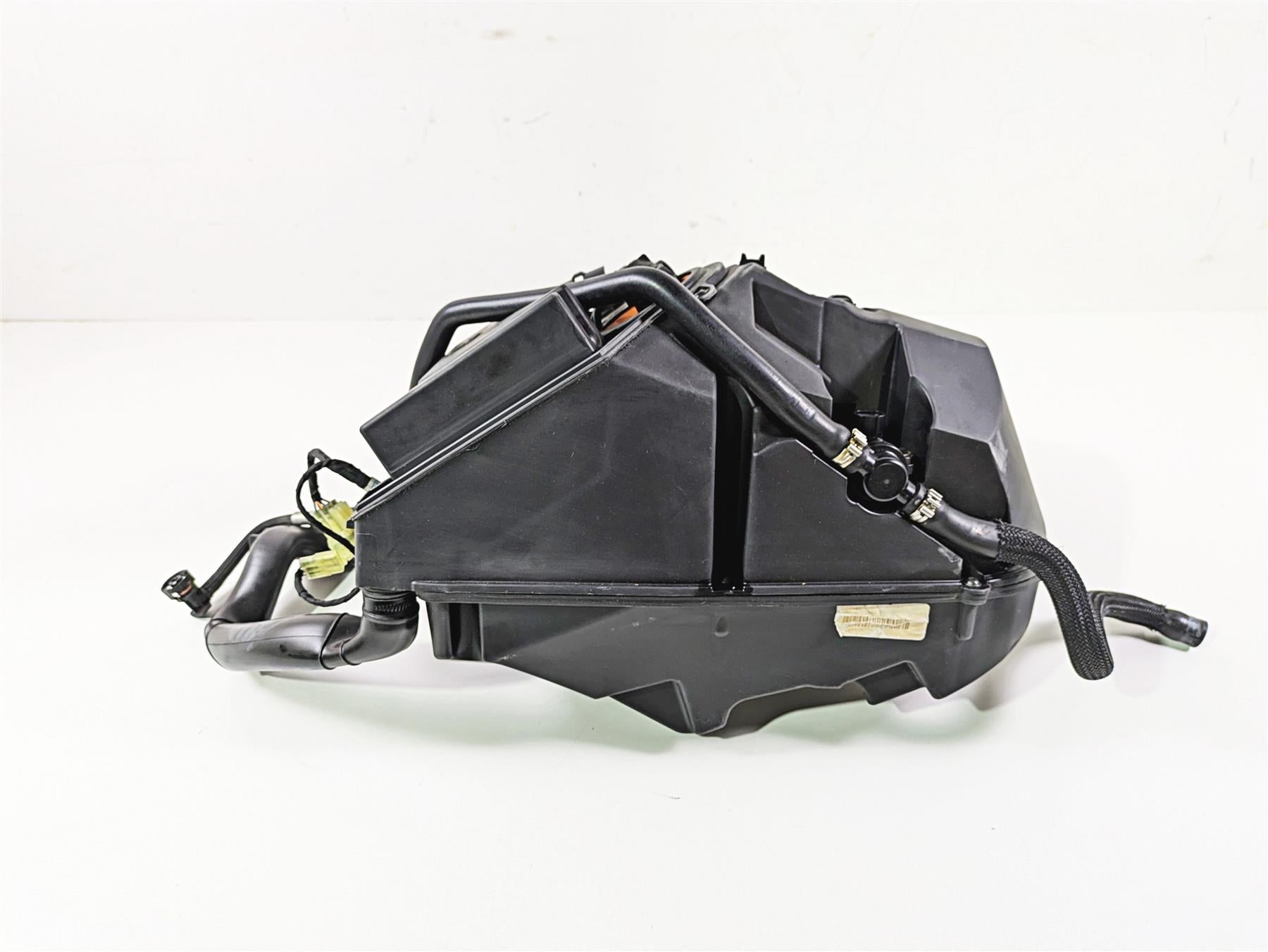 2019 Ducati Supersport 939 S Throttle Body & Airbox Set 28240932A 44212781B {{ shop.shopifyCountryName }} - Mototech271