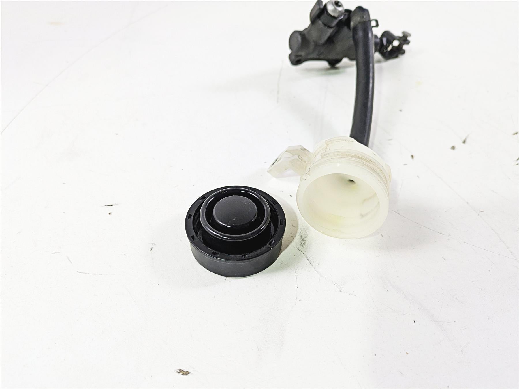 2016 BMW R1200RS K54 Rear Brake Master Cylinder Nissin 1/2" 34318522398 {{ shop.shopifyCountryName }} - Mototech271